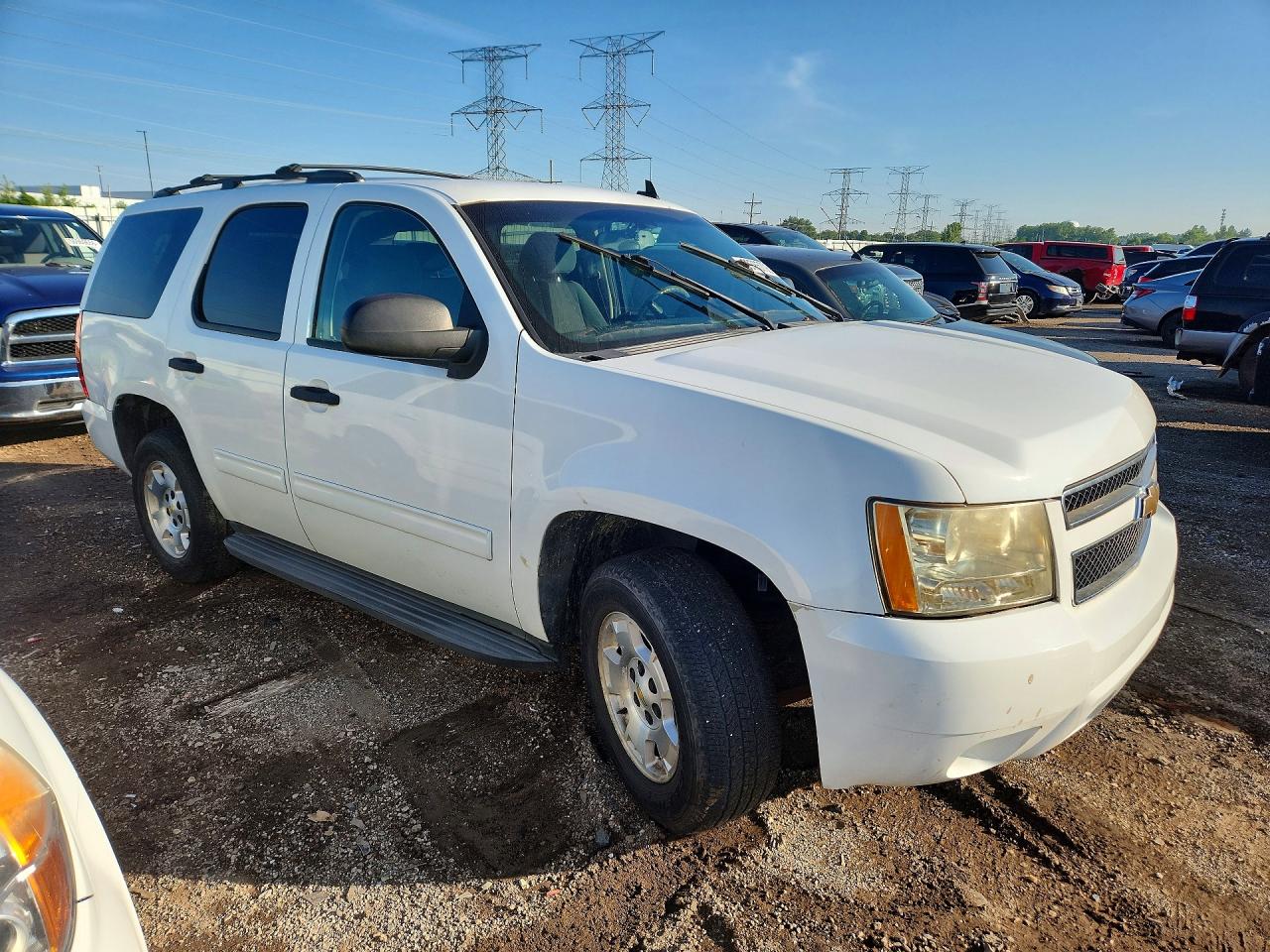 2009 Chevrolet Tahoe C1500 Ls White vin: 1GNFC13C69R276048