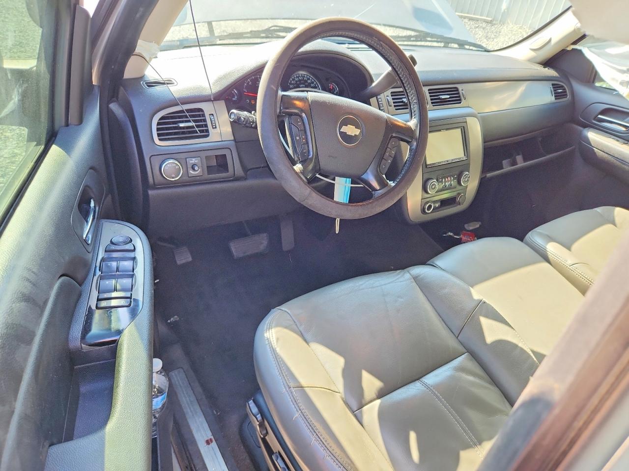 2008 Chevrolet Tahoe C1500 Gold vin: 1GNFC13C78J227163