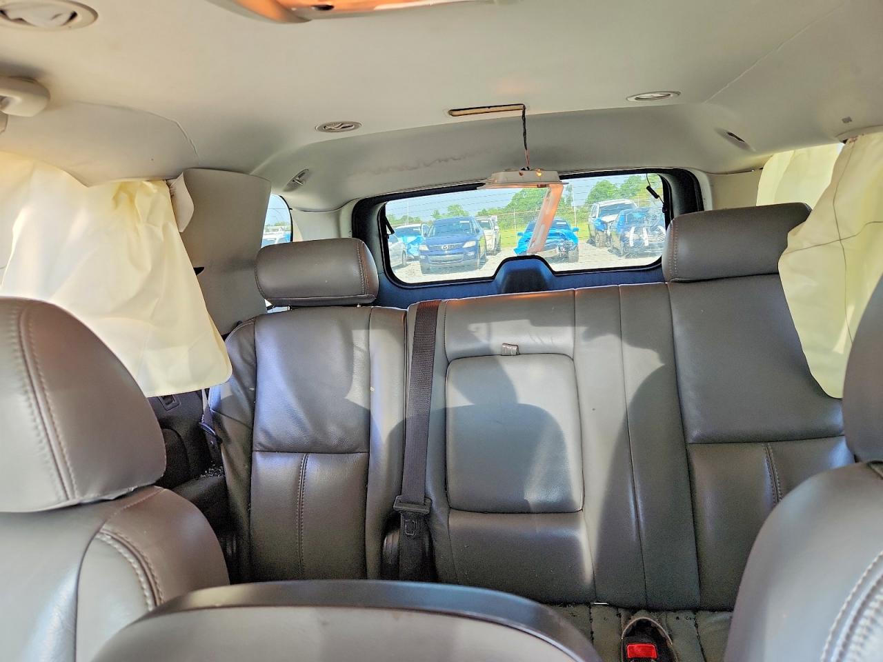 2008 Chevrolet Tahoe C1500 Gold vin: 1GNFC13C78J227163