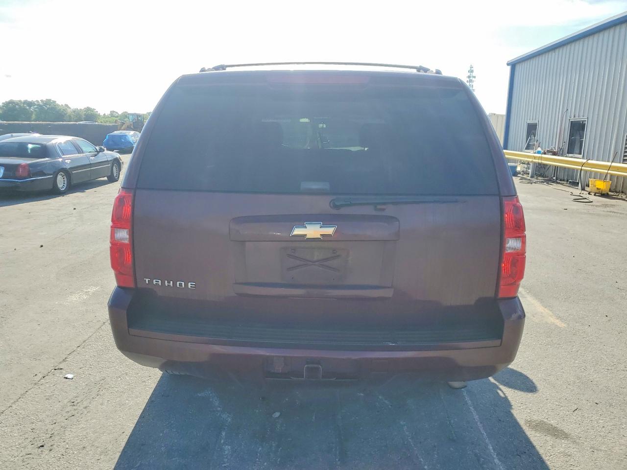 2008 Chevrolet Tahoe C1500 Burgundy vin: 1GNFC13C78R124729