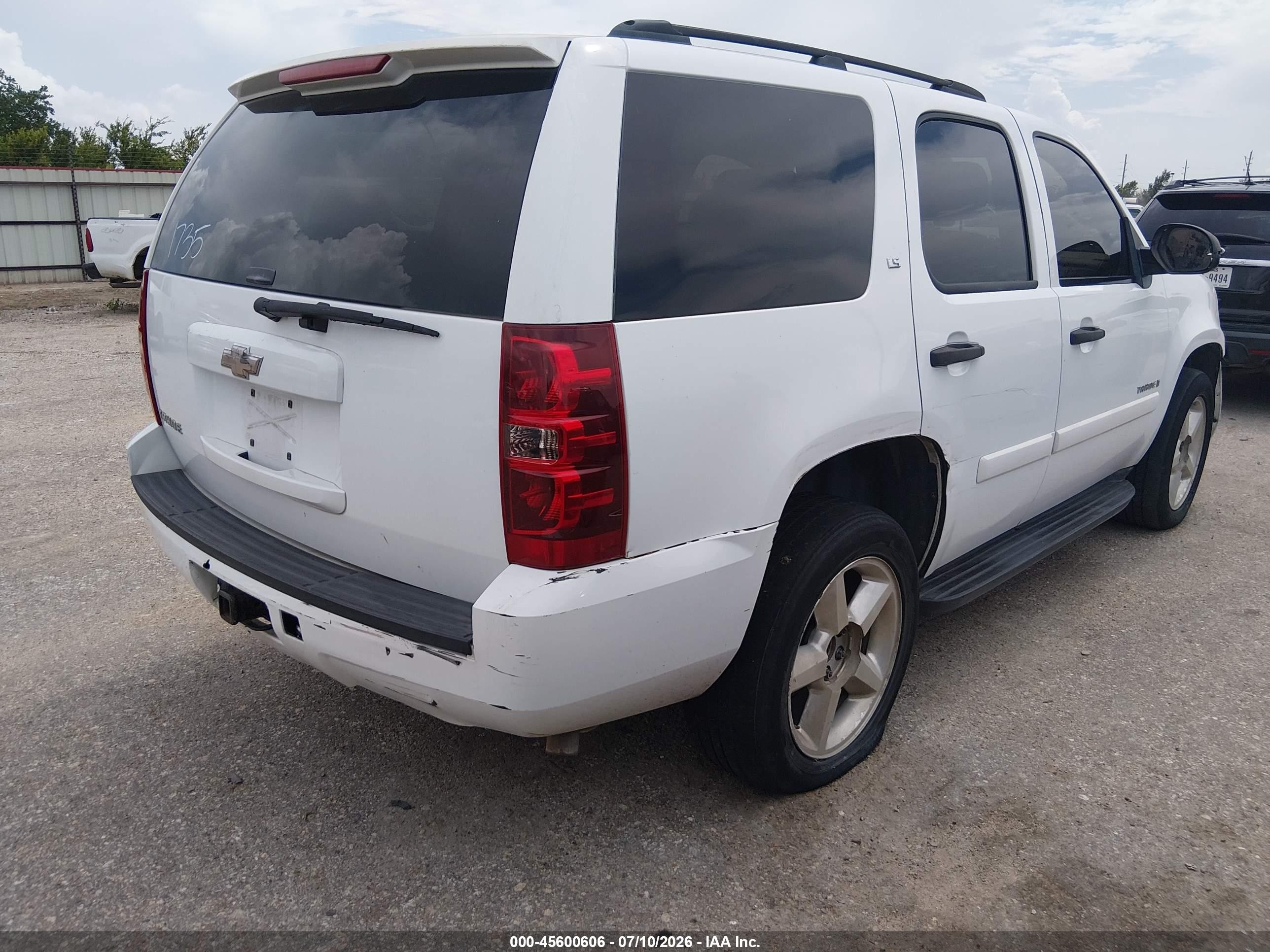 2008 Chevrolet Tahoe Ls White vin: 1GNFC13C78R261735