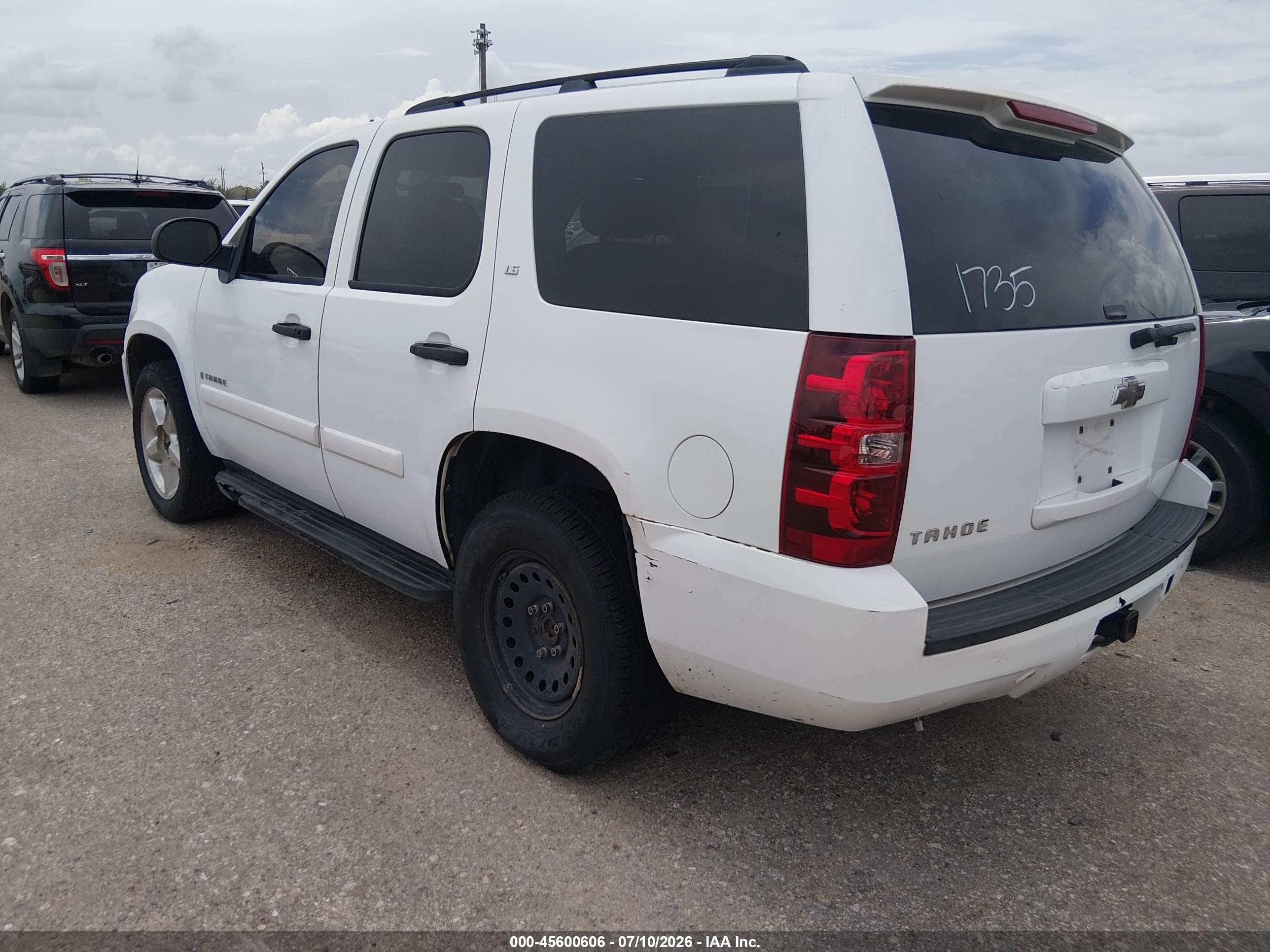 2008 Chevrolet Tahoe Ls White vin: 1GNFC13C78R261735