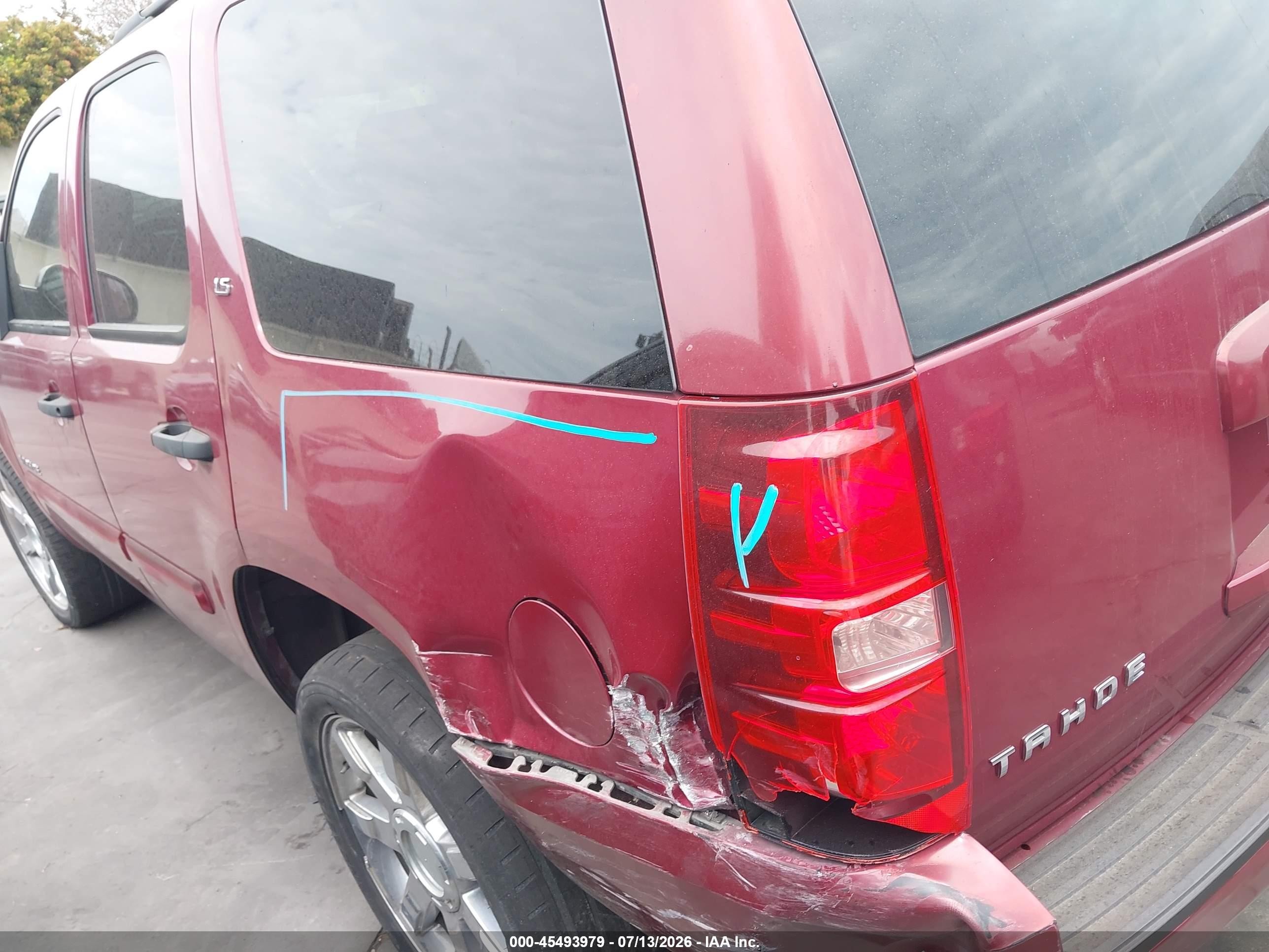 2007 Chevrolet Tahoe Ls Red vin: 1GNFC13C97R377727