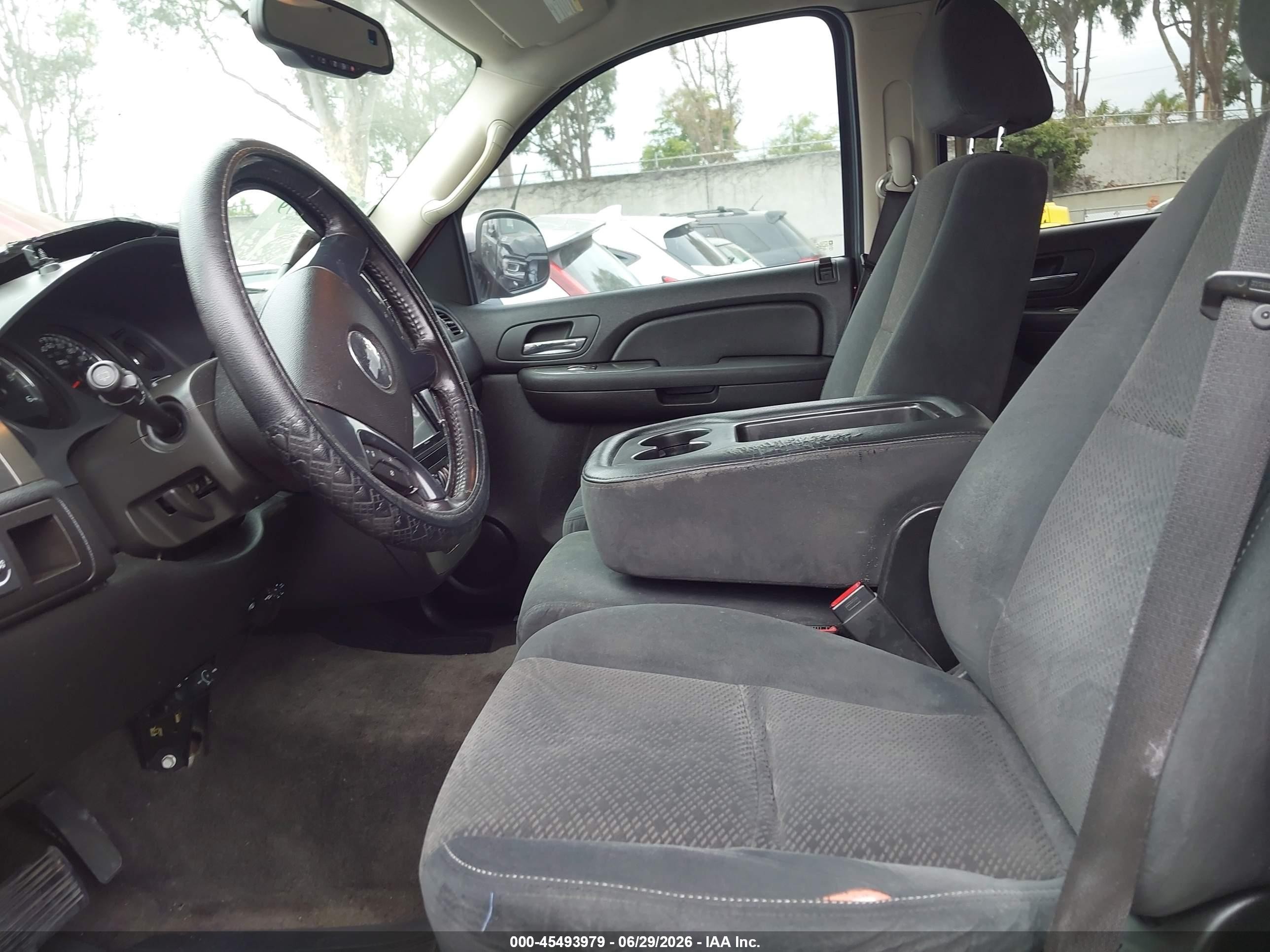 2007 Chevrolet Tahoe Ls Red vin: 1GNFC13C97R377727