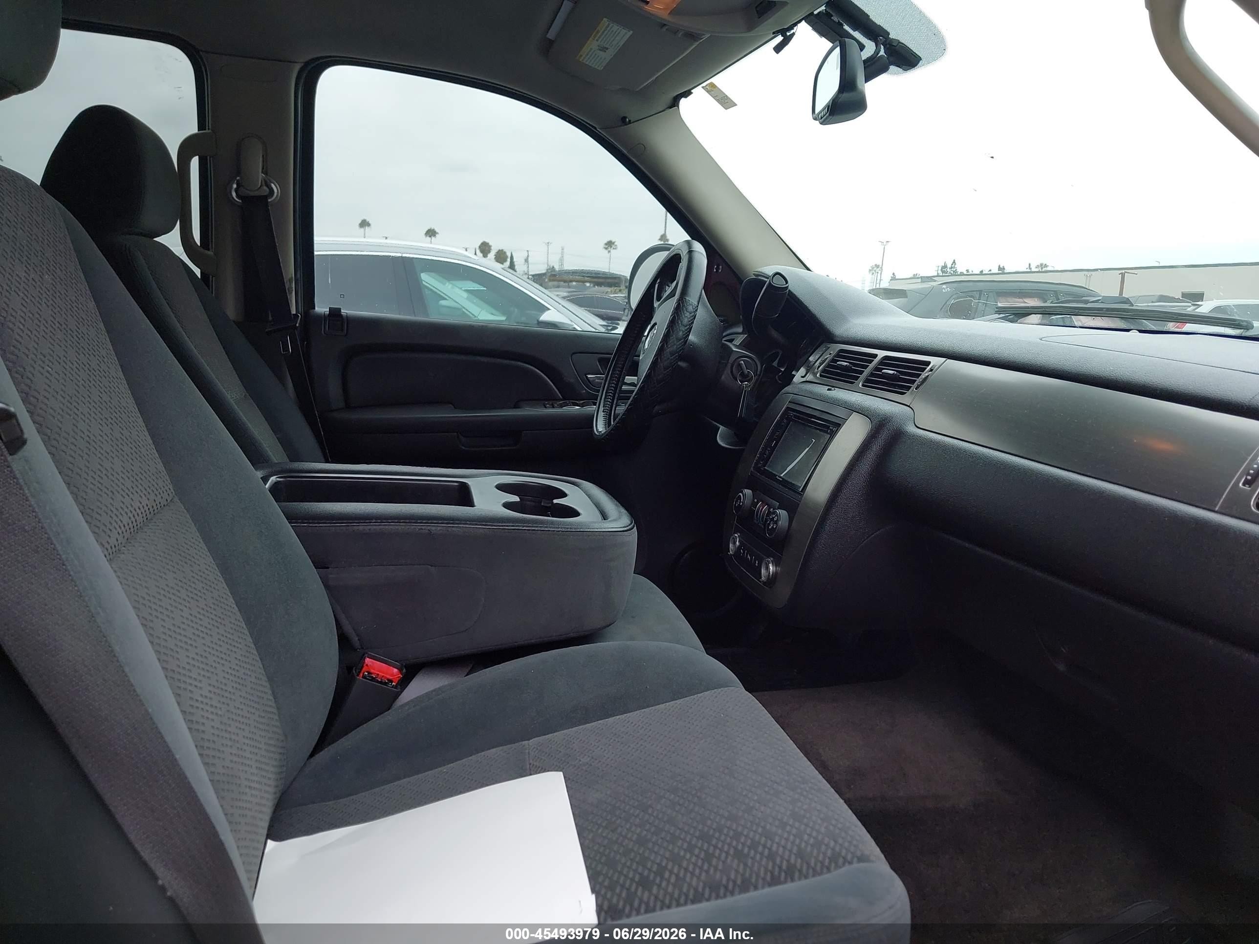 2007 Chevrolet Tahoe Ls Red vin: 1GNFC13C97R377727
