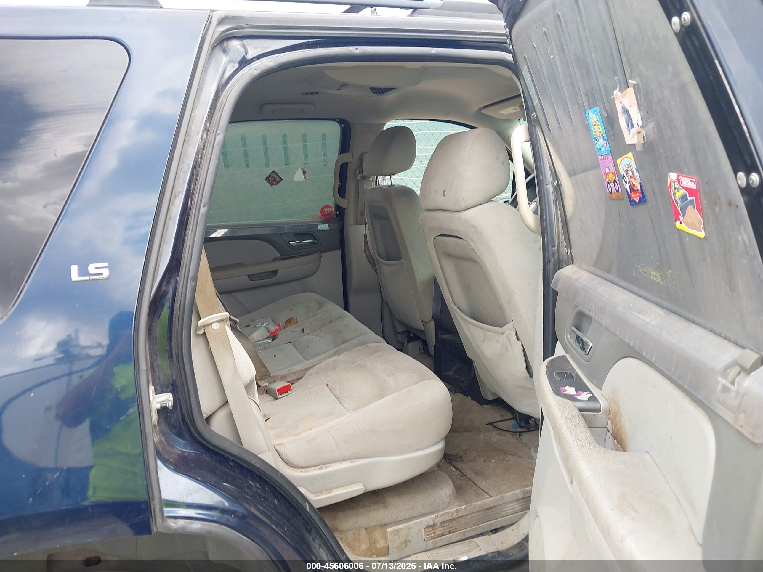 2007 Chevrolet Tahoe Ls Blue vin: 1GNFC13CX7R296008