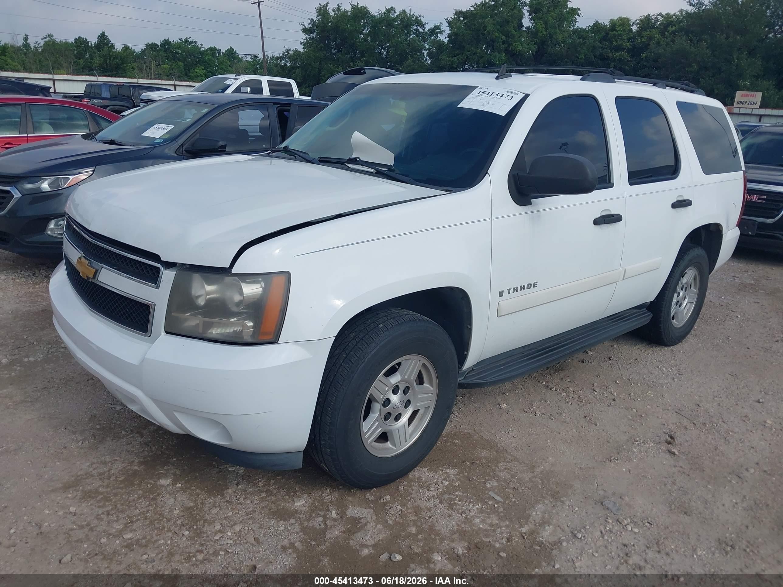 2008 Chevrolet Tahoe Ls White vin: 1GNFC13CX8R249840