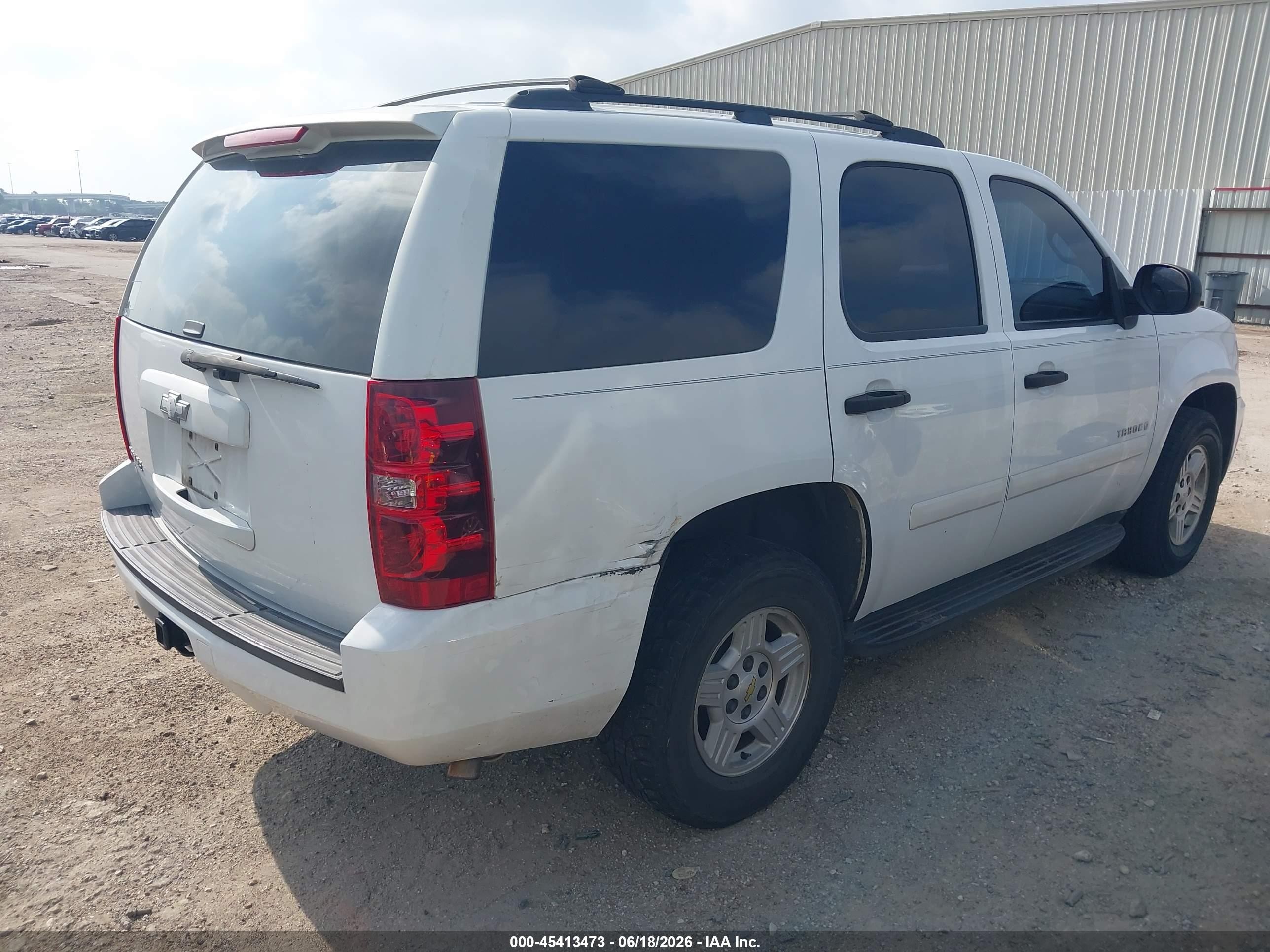 2008 Chevrolet Tahoe Ls White vin: 1GNFC13CX8R249840