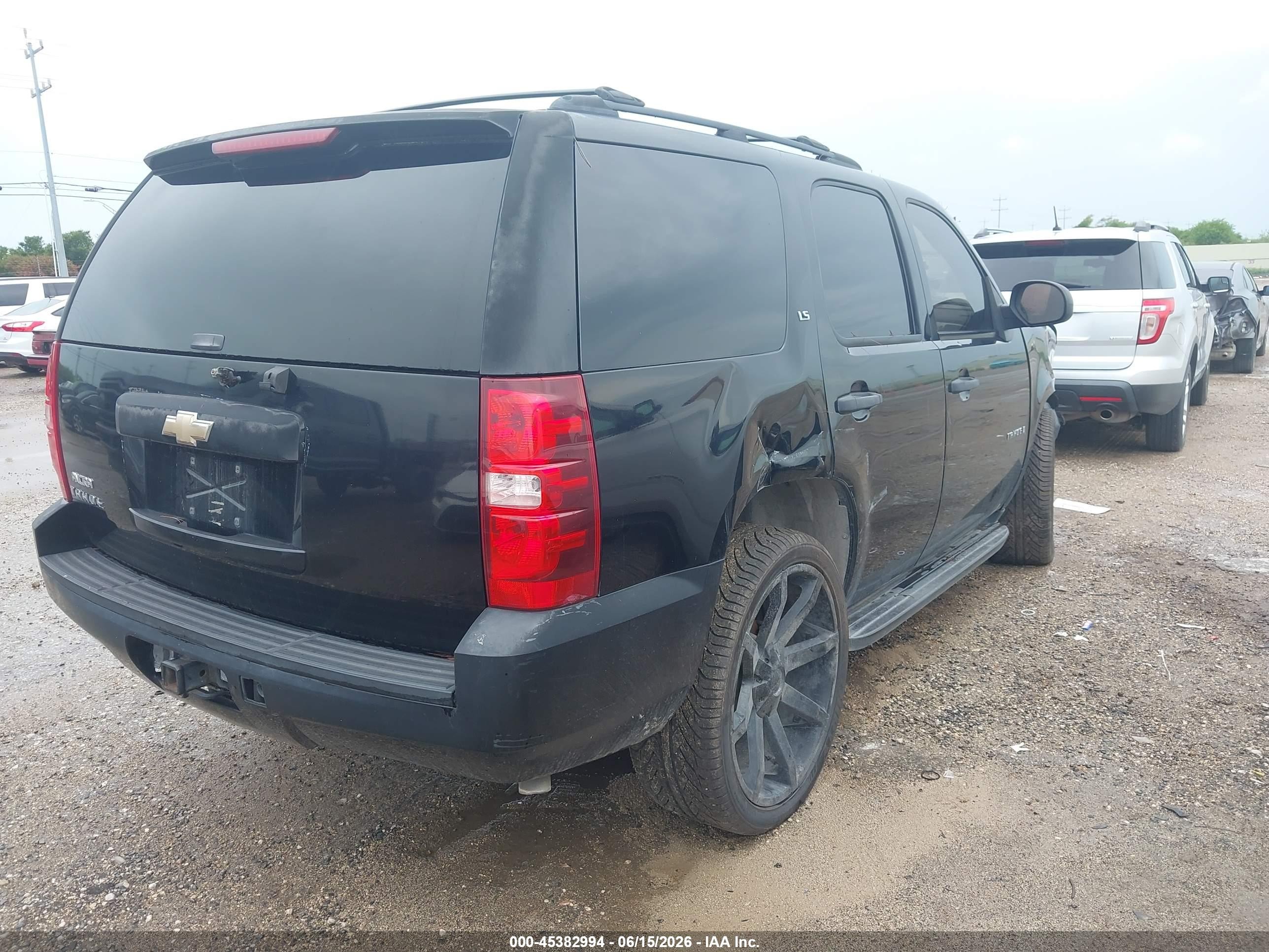 2007 Chevrolet Tahoe Ls Black vin: 1GNFC13J07R127629