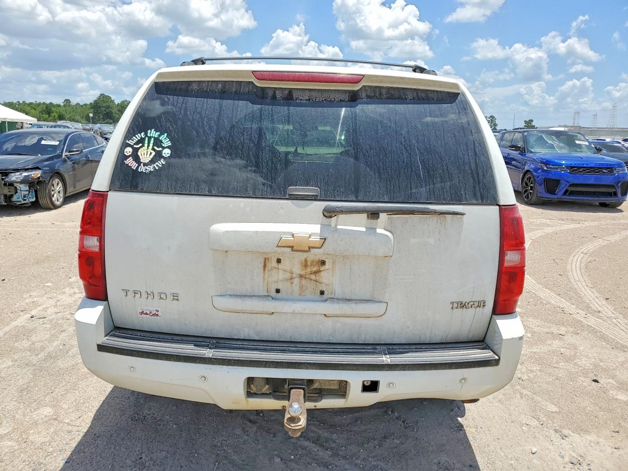 2007 Chevrolet Tahoe C1500 White vin: 1GNFC13J07R164955