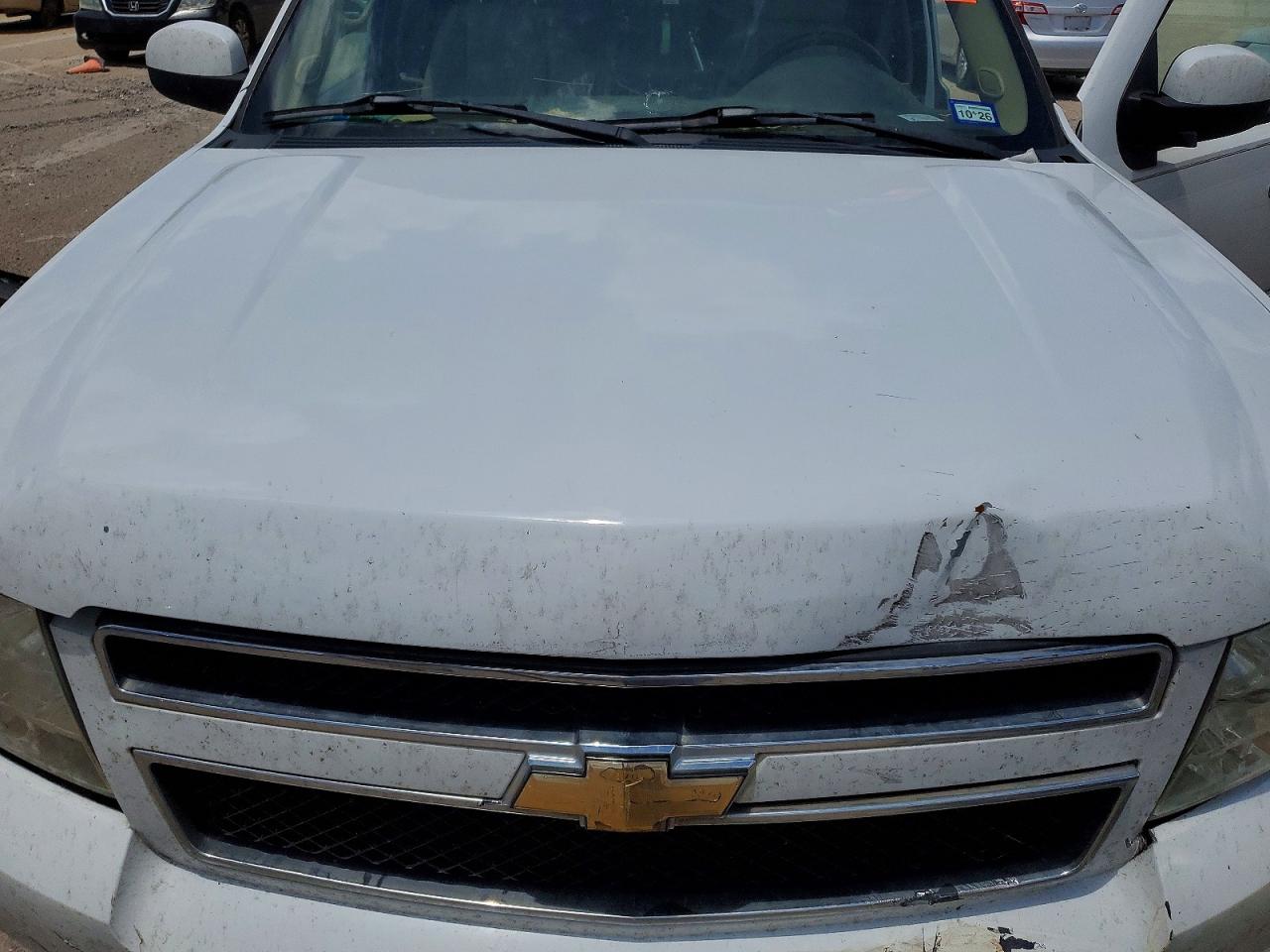 2007 Chevrolet Tahoe C1500 White vin: 1GNFC13J07R164955