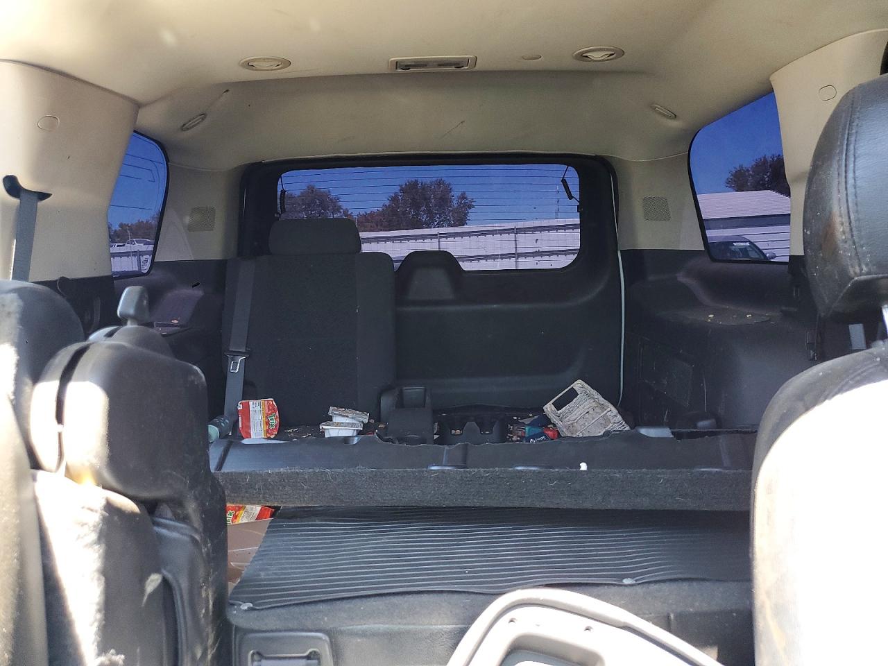 2007 Chevrolet Tahoe C1500 Белый vin: 1GNFC13J17J389450