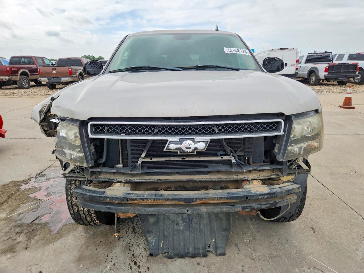 2008 Chevrolet Tahoe C1500 Beige vin: 1GNFC13J18R140889