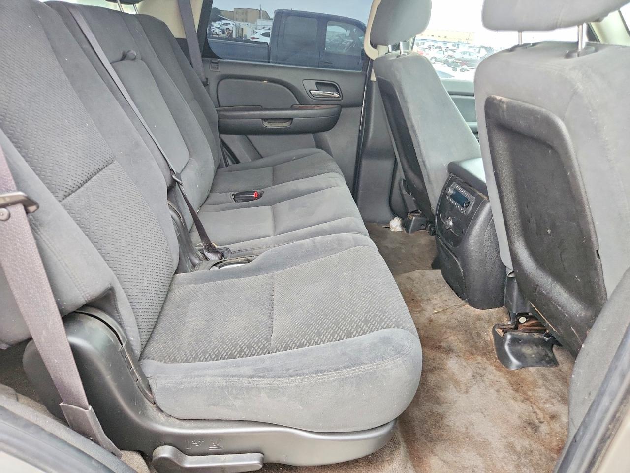 2008 Chevrolet Tahoe C1500 Beige vin: 1GNFC13J18R140889