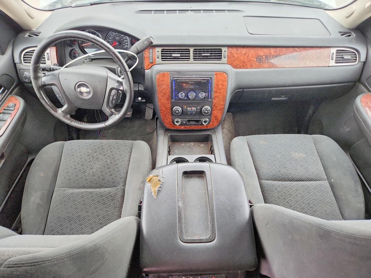 2008 Chevrolet Tahoe C1500 Beige vin: 1GNFC13J18R140889