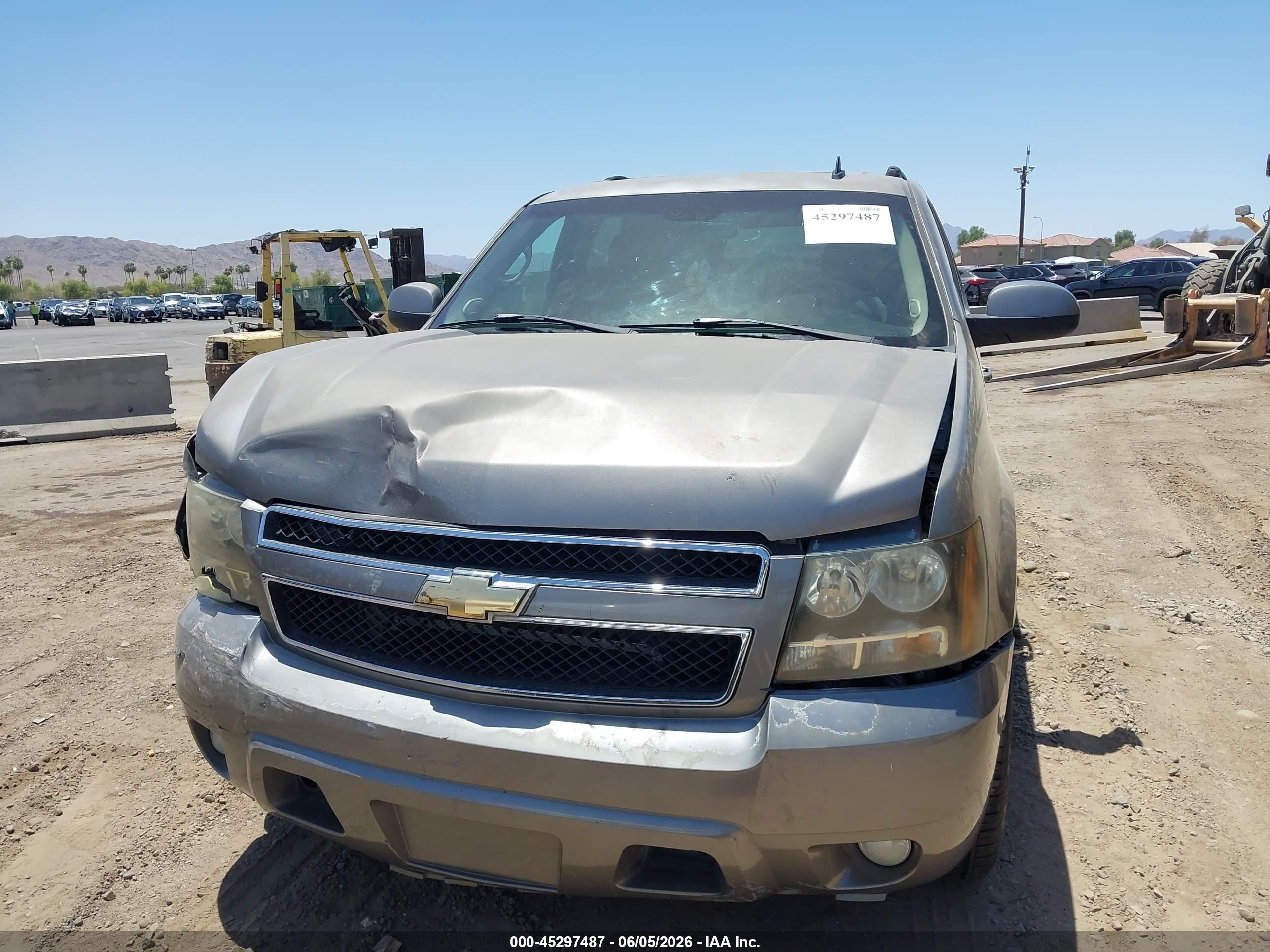 2007 Chevrolet Tahoe Ltz Gray vin: 1GNFC13J27R253376