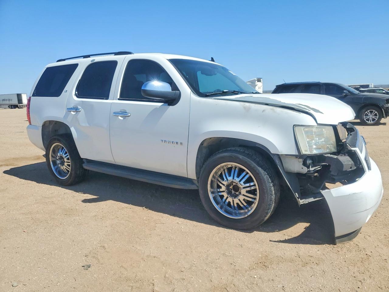 2007 Chevrolet Tahoe C1500 Белый vin: 1GNFC13J37J130524