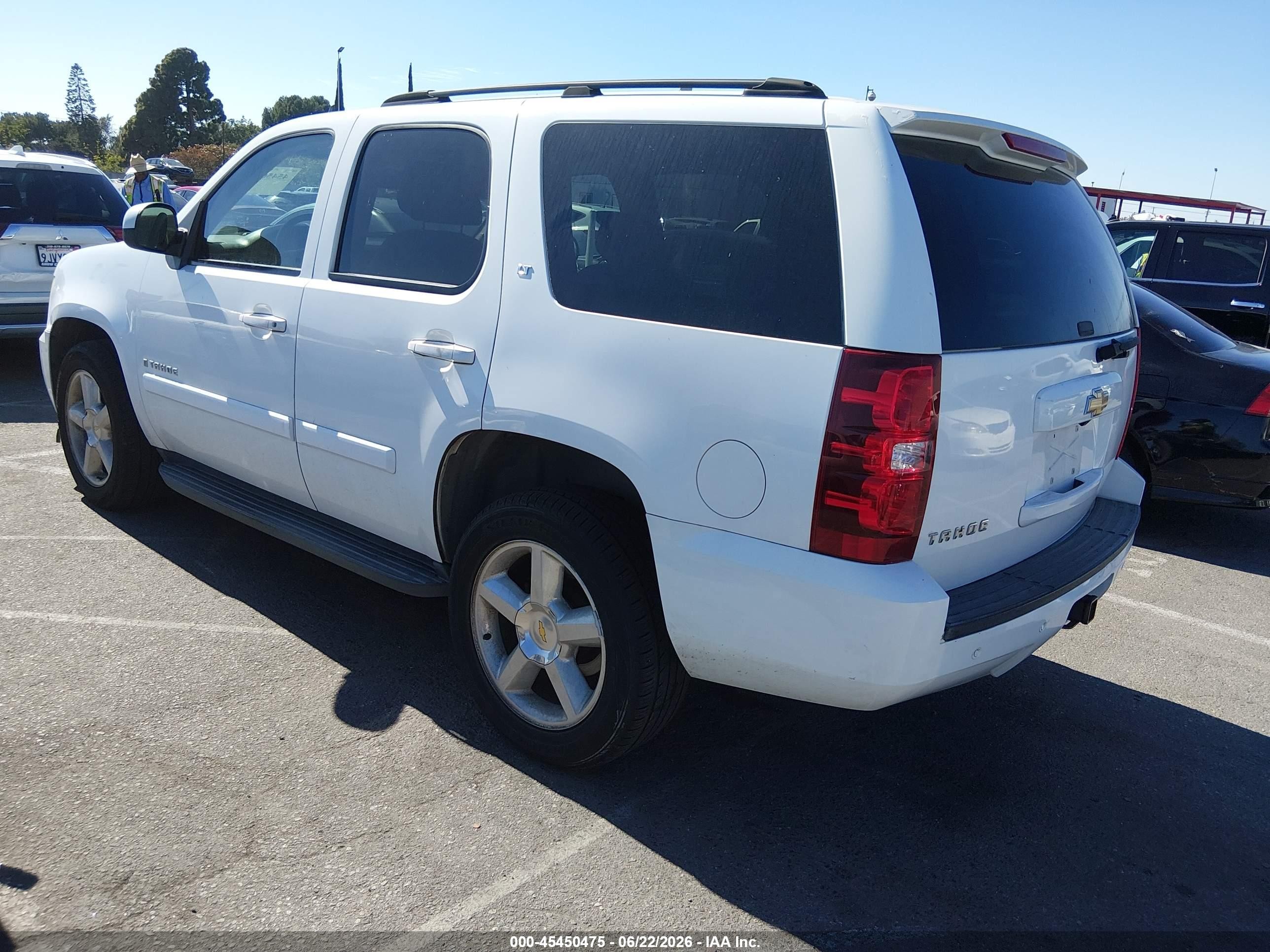 2007 Chevrolet Tahoe Lt White vin: 1GNFC13J37R109884