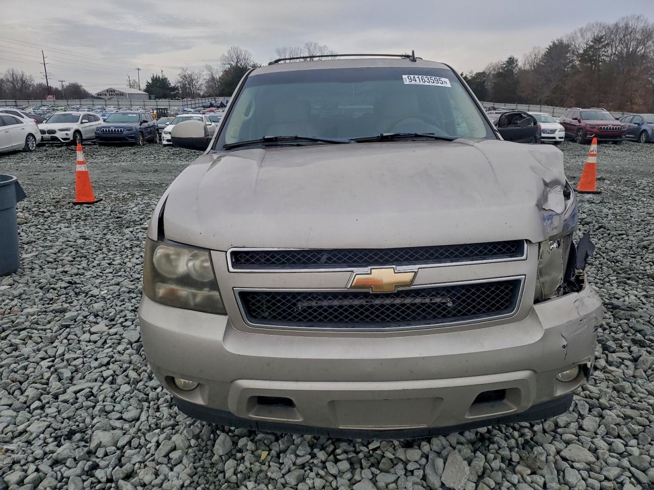 2007 Chevrolet Tahoe C1500 Silver vin: 1GNFC13J37R137412
