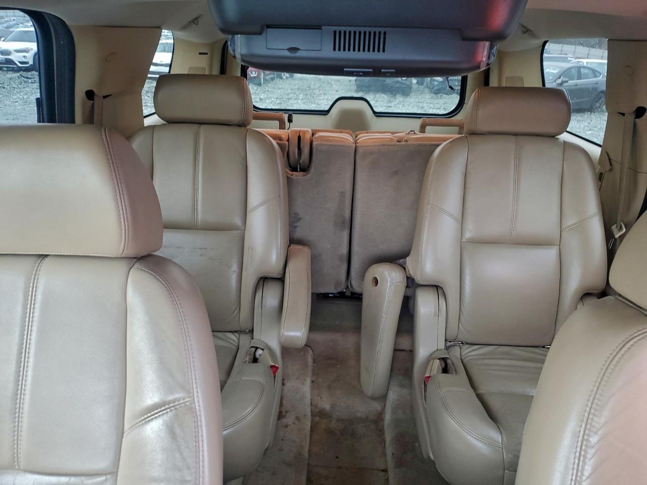 2007 Chevrolet Tahoe C1500 Silver vin: 1GNFC13J37R137412
