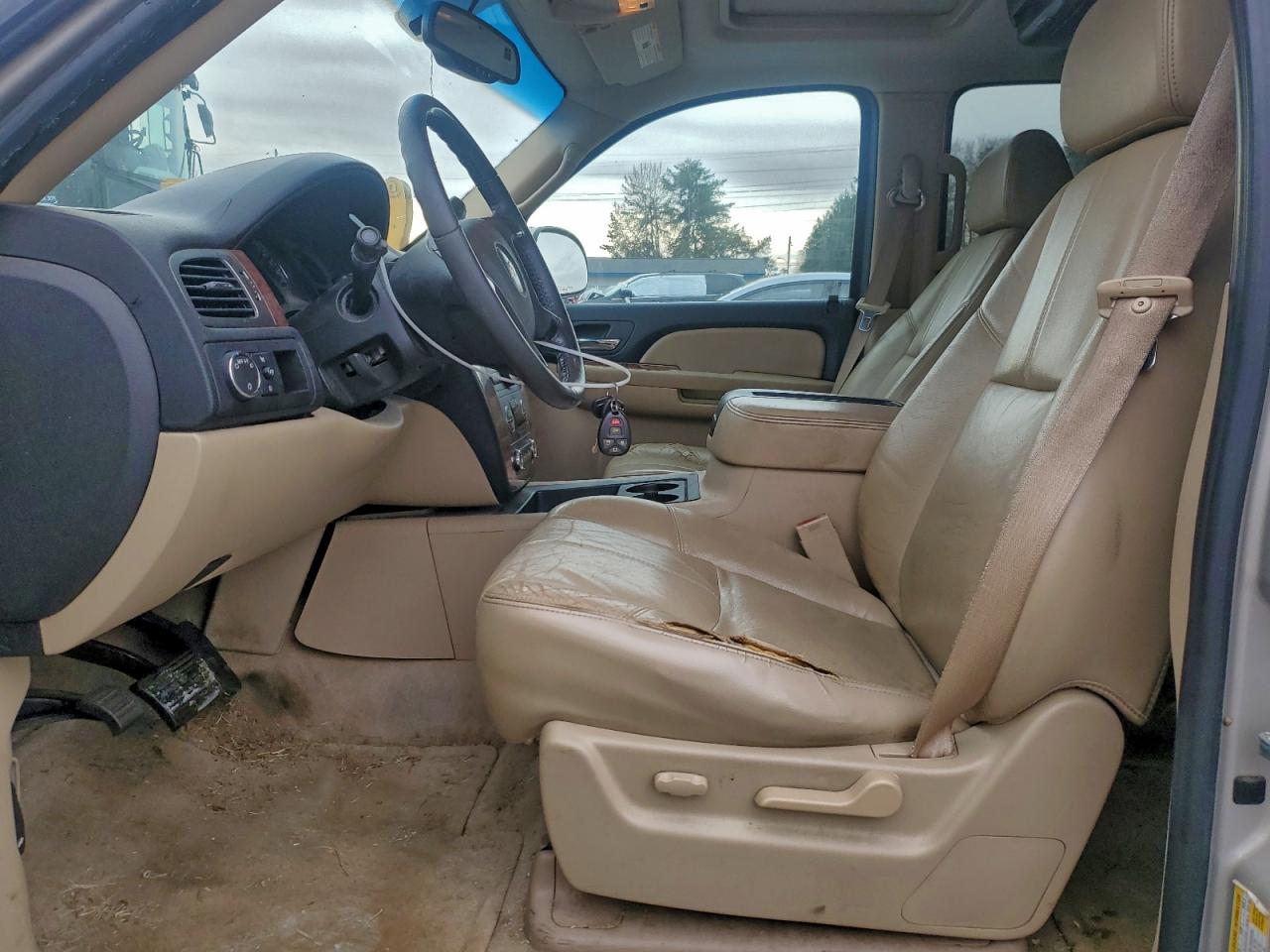 2007 Chevrolet Tahoe C1500 Silver vin: 1GNFC13J37R137412