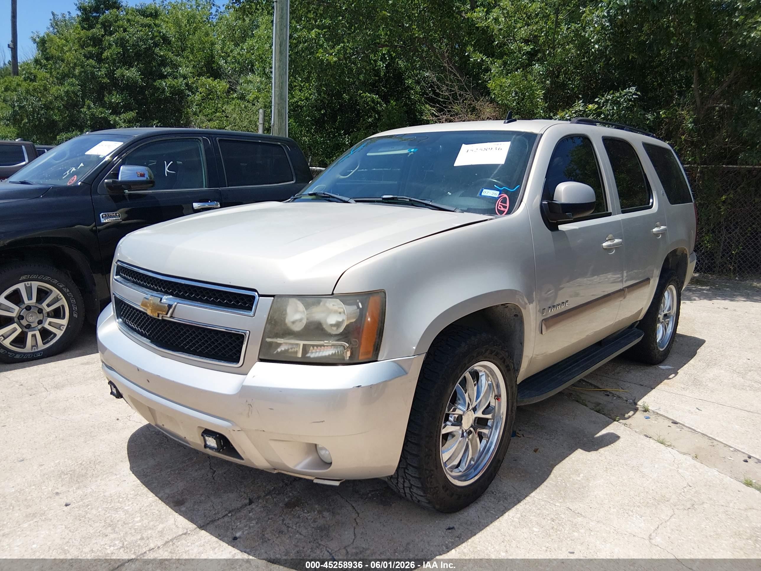 2007 Chevrolet Tahoe Lt Beige vin: 1GNFC13J37R177828