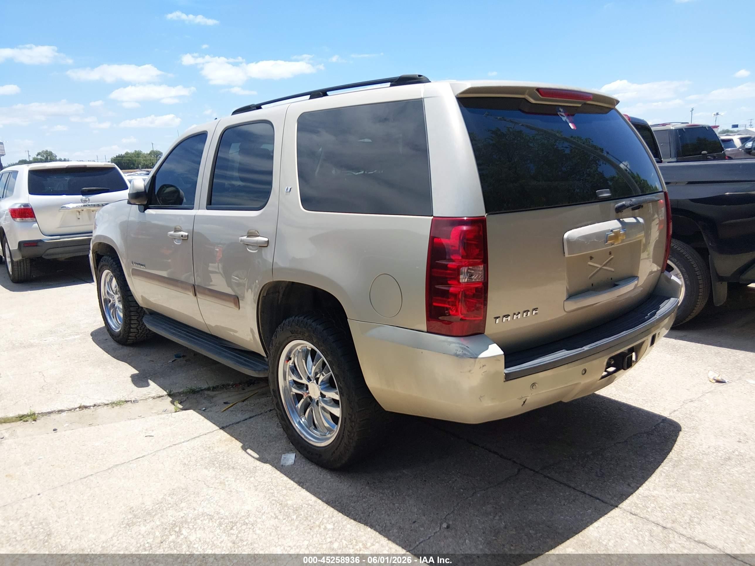 2007 Chevrolet Tahoe Lt Beige vin: 1GNFC13J37R177828