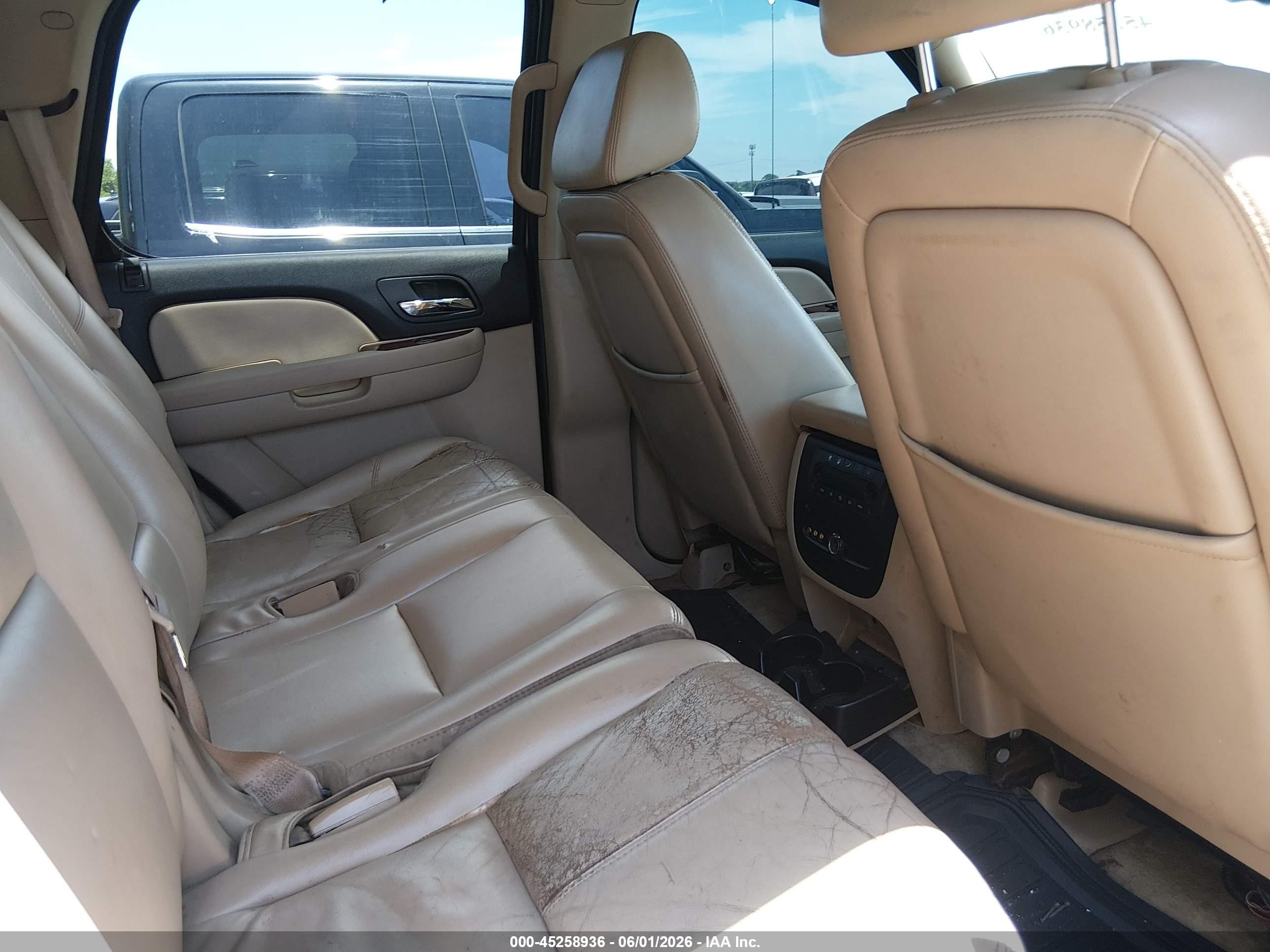 2007 Chevrolet Tahoe Lt Beige vin: 1GNFC13J37R177828
