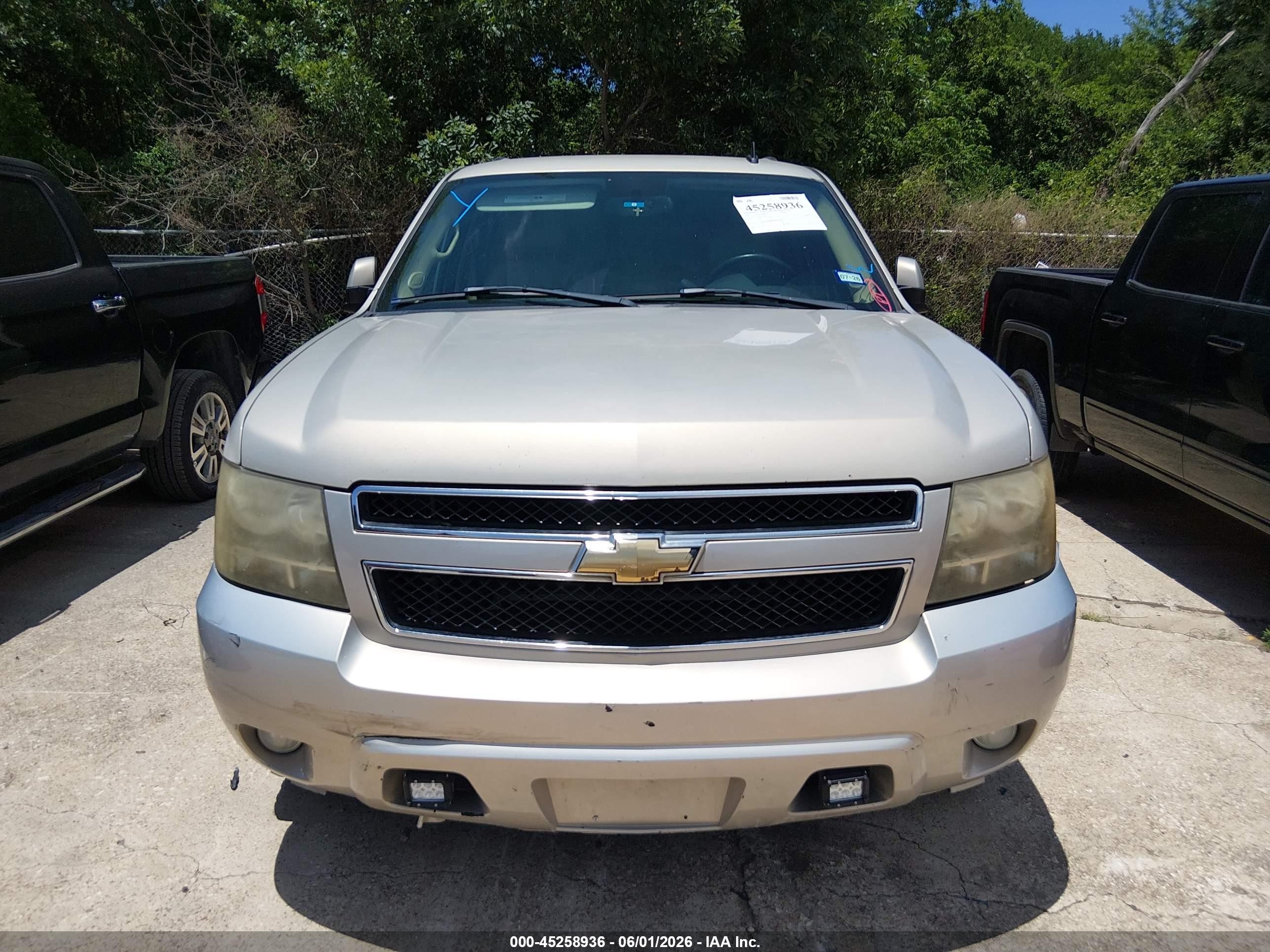 2007 Chevrolet Tahoe Lt Beige vin: 1GNFC13J37R177828