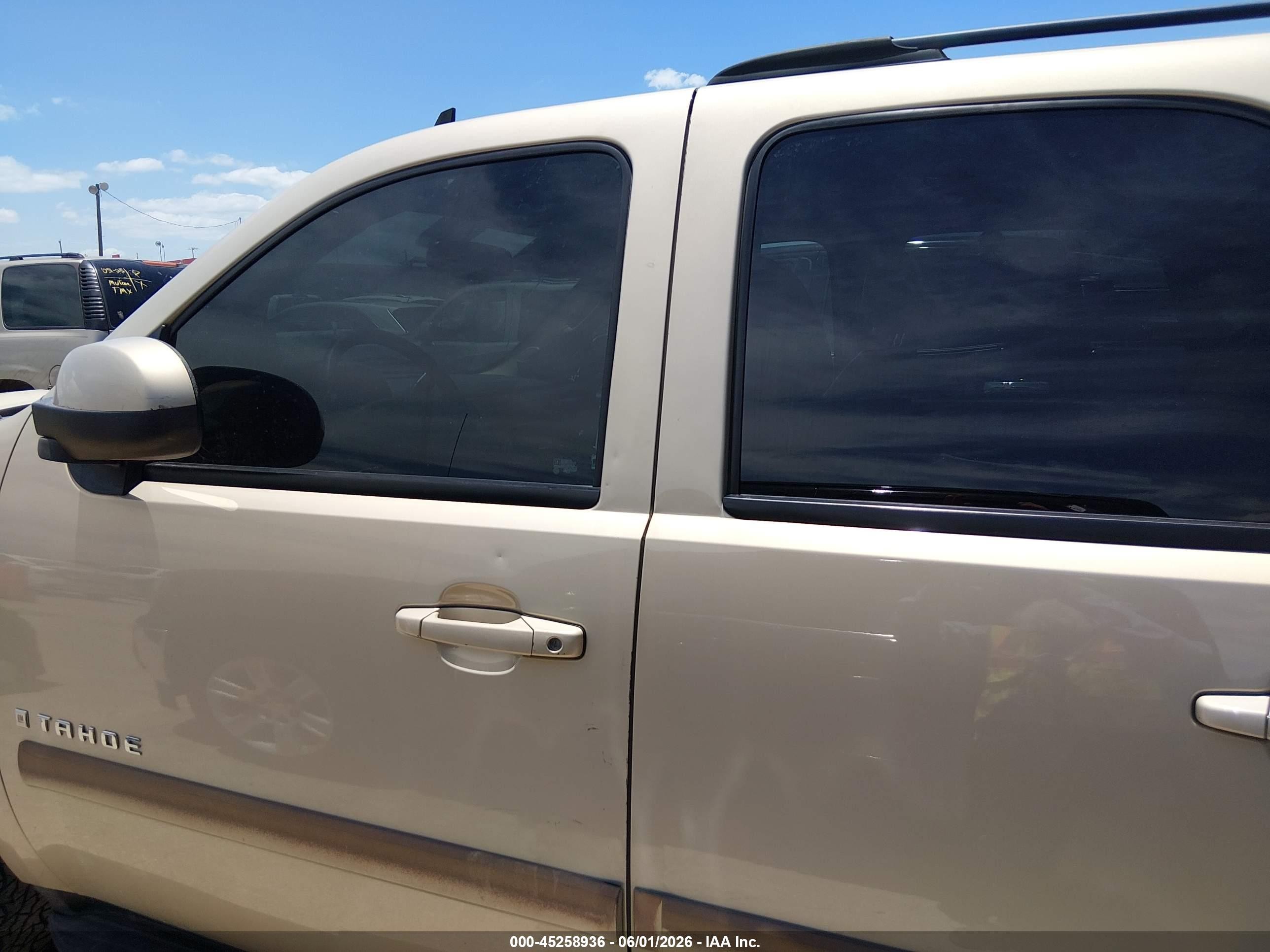 2007 Chevrolet Tahoe Lt Beige vin: 1GNFC13J37R177828