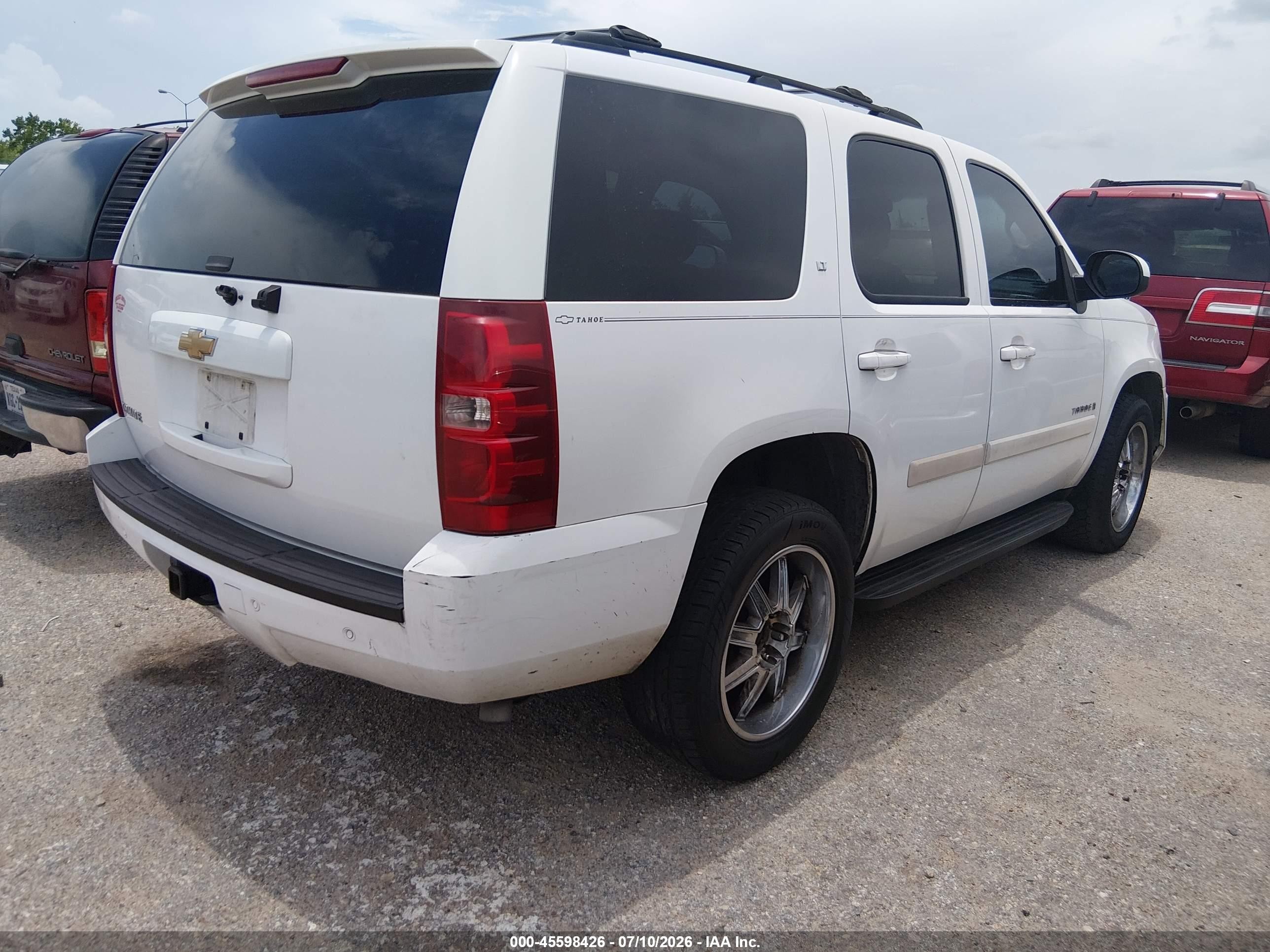 2007 Chevrolet Tahoe Lt White vin: 1GNFC13J47R371333
