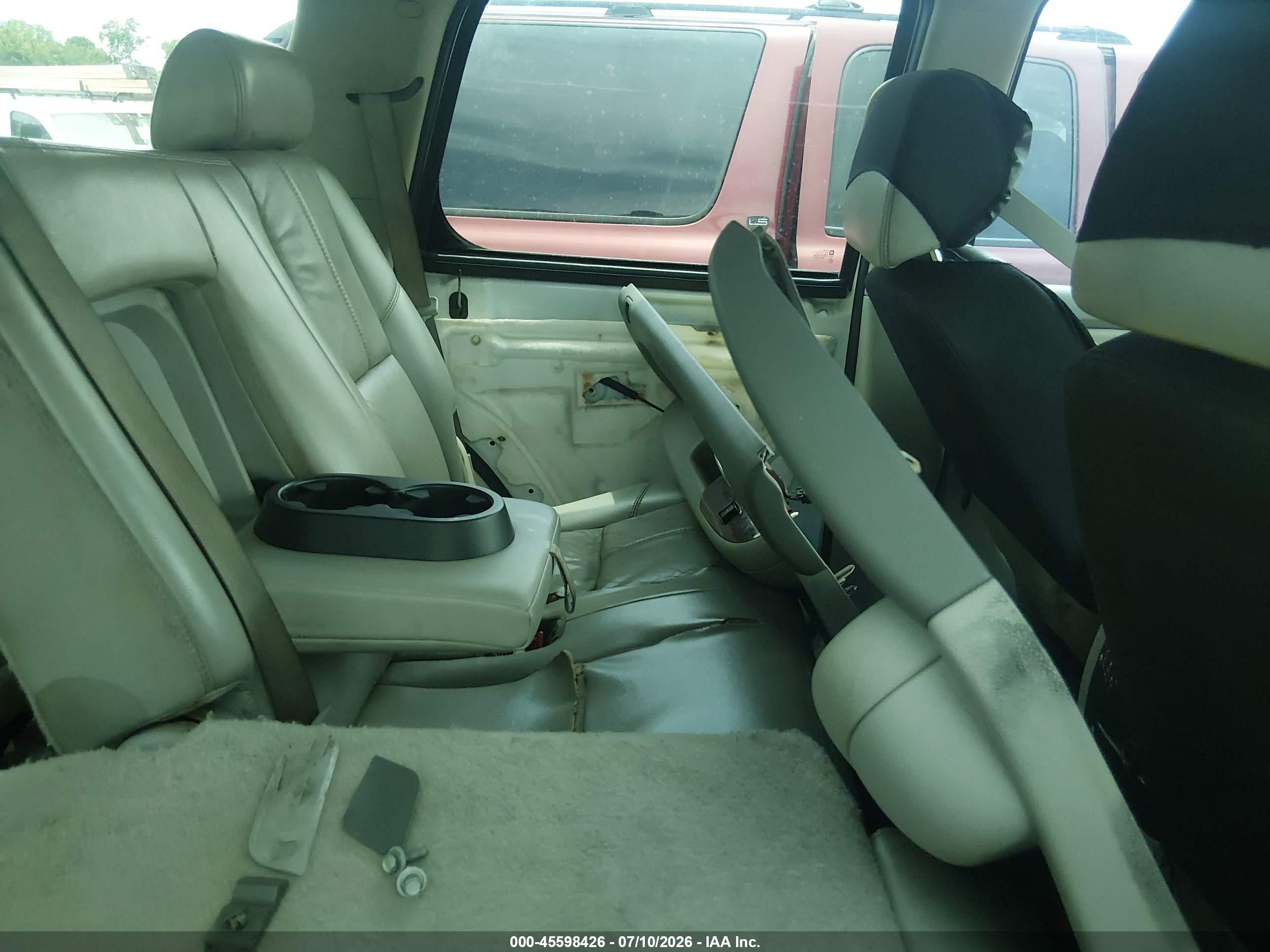 2007 Chevrolet Tahoe Lt White vin: 1GNFC13J47R371333