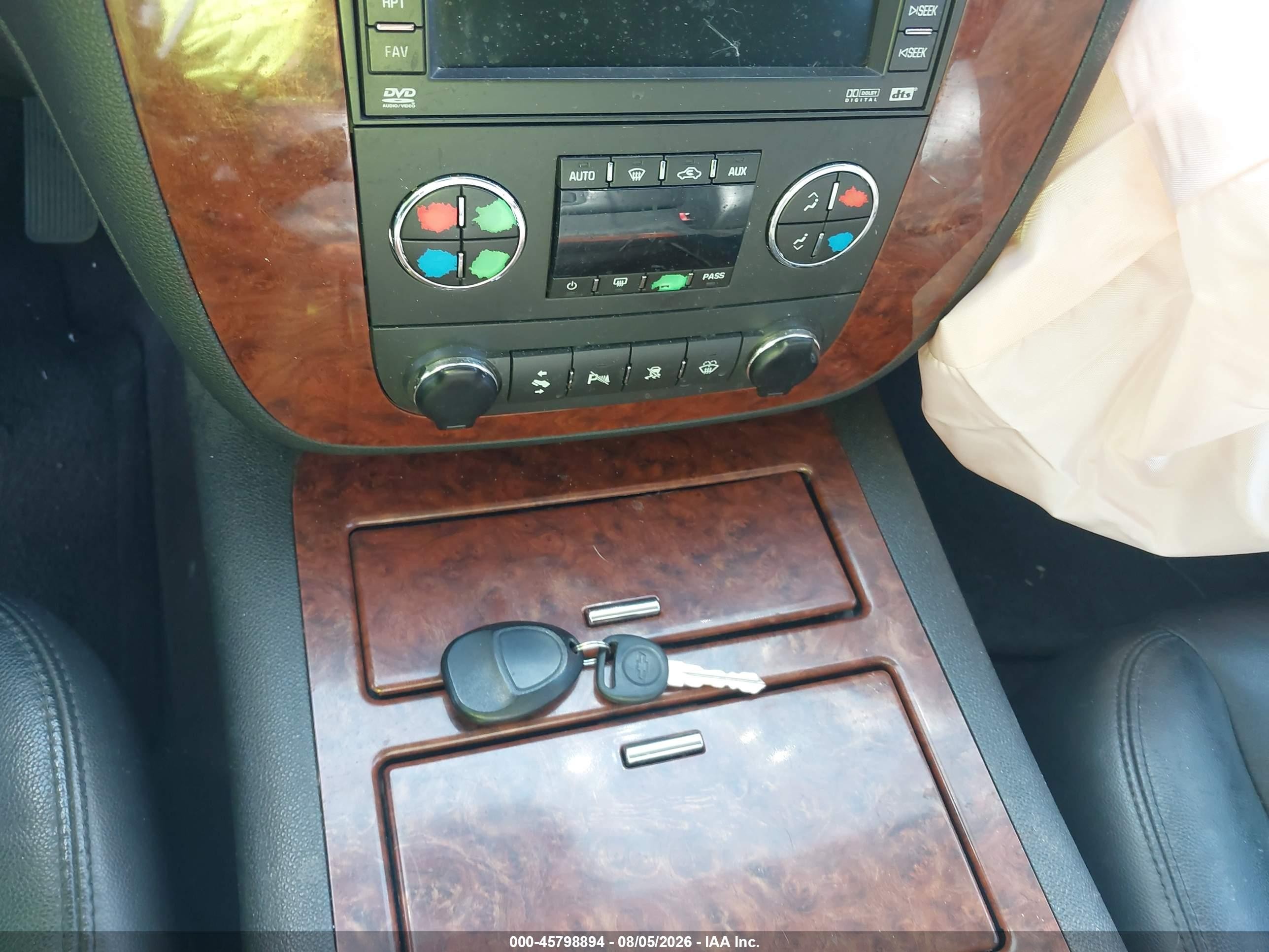 2008 Chevrolet Tahoe Ltz Черный vin: 1GNFC13J48J204759