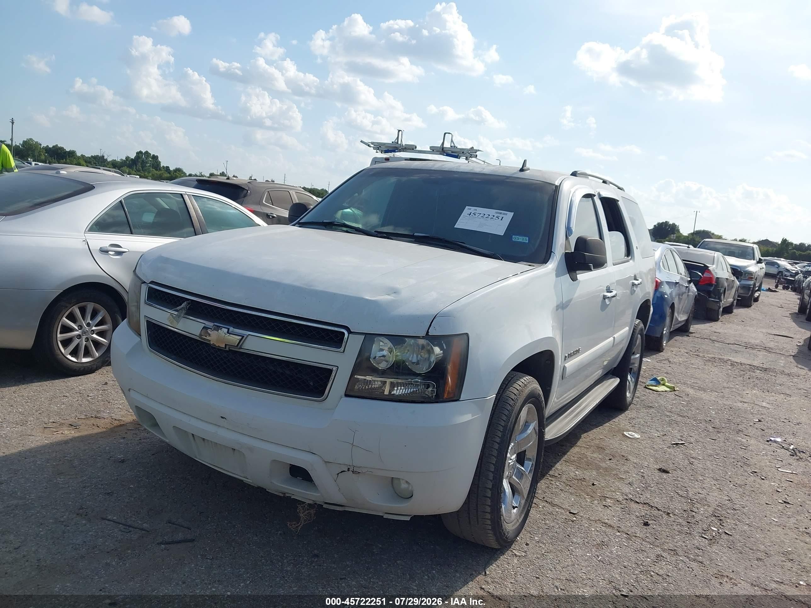 2008 Chevrolet Tahoe Lt White vin: 1GNFC13J48R162515