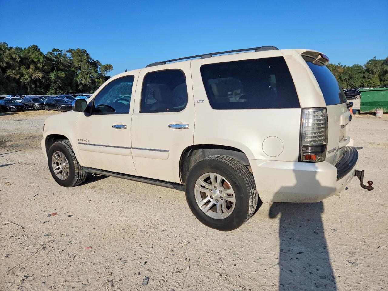 2008 Chevrolet Tahoe C1500 Белый vin: 1GNFC13J48R197023