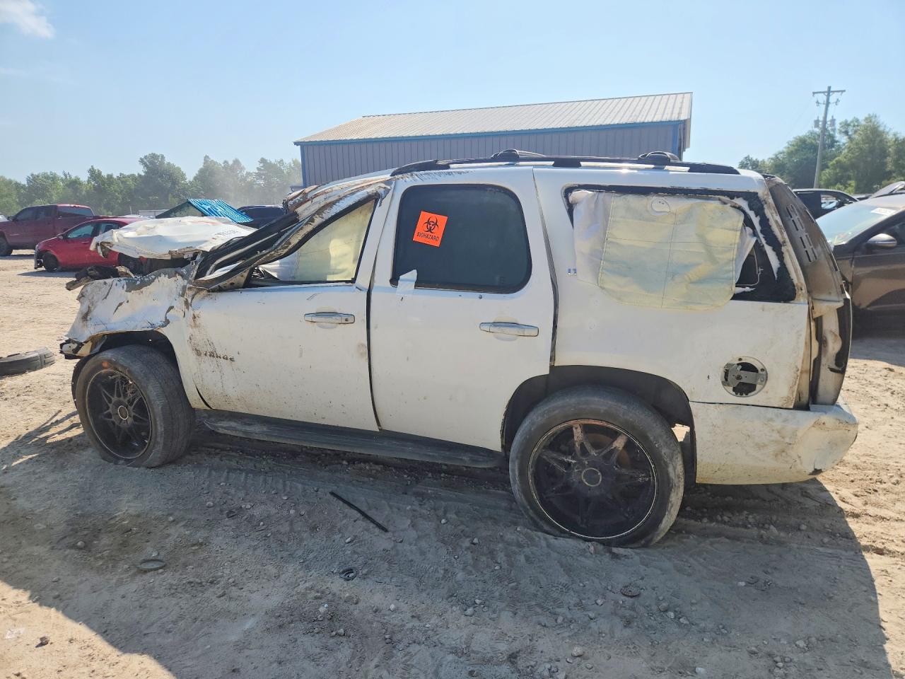 2007 Chevrolet Tahoe C1500 White vin: 1GNFC13J57R117789