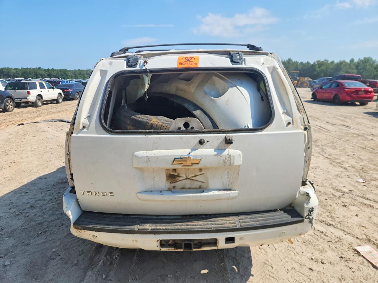 2007 Chevrolet Tahoe C1500 White vin: 1GNFC13J57R117789