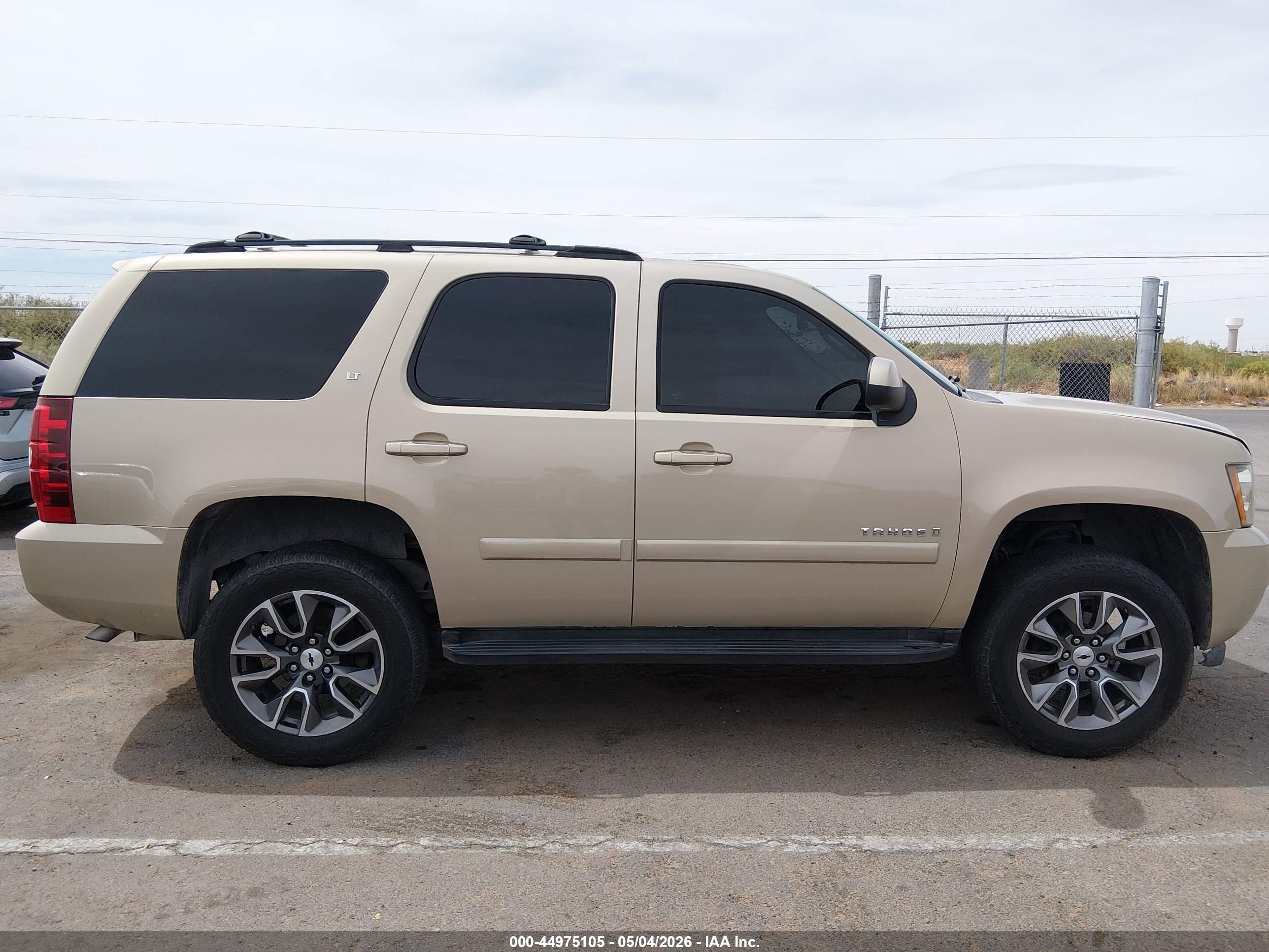 2007 Chevrolet Tahoe Ls/lt/ltz Tan vin: 1GNFC13J67J195660