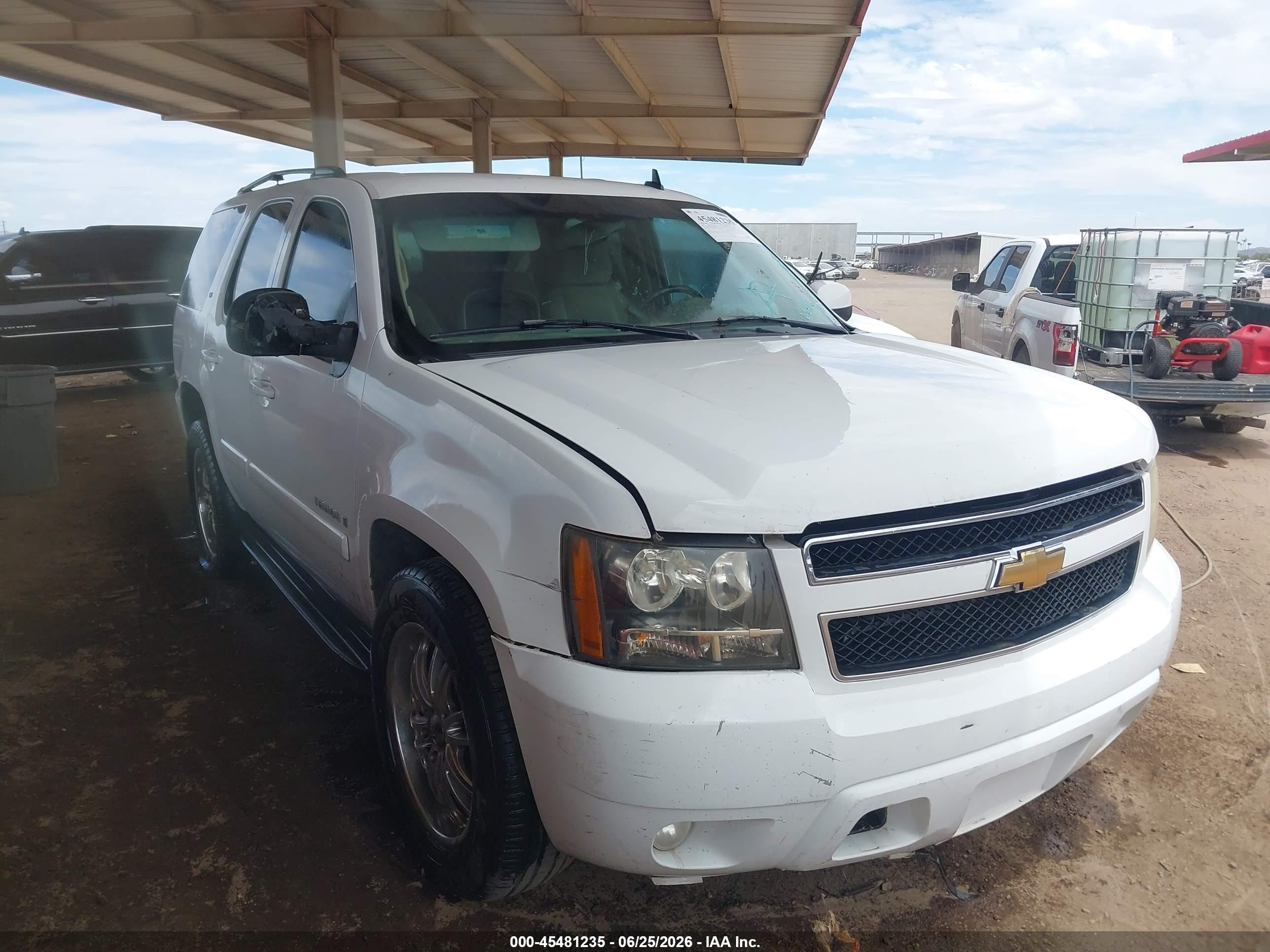 2007 Chevrolet Tahoe Lt White vin: 1GNFC13J67R186426