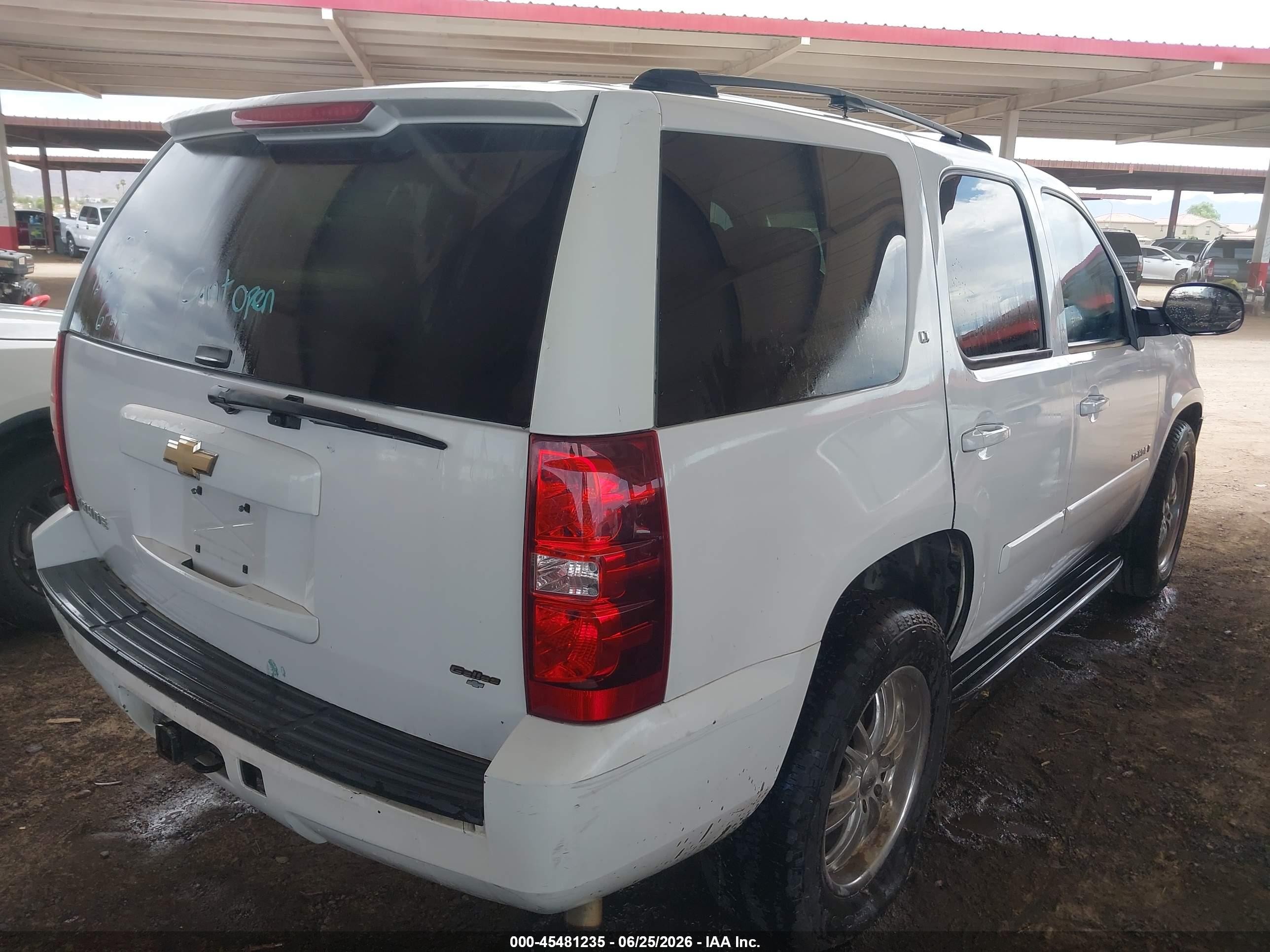 2007 Chevrolet Tahoe Lt White vin: 1GNFC13J67R186426
