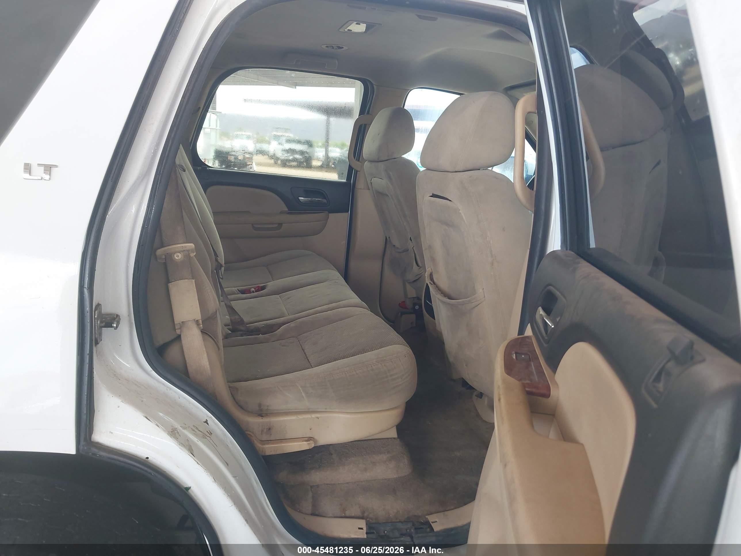 2007 Chevrolet Tahoe Lt White vin: 1GNFC13J67R186426