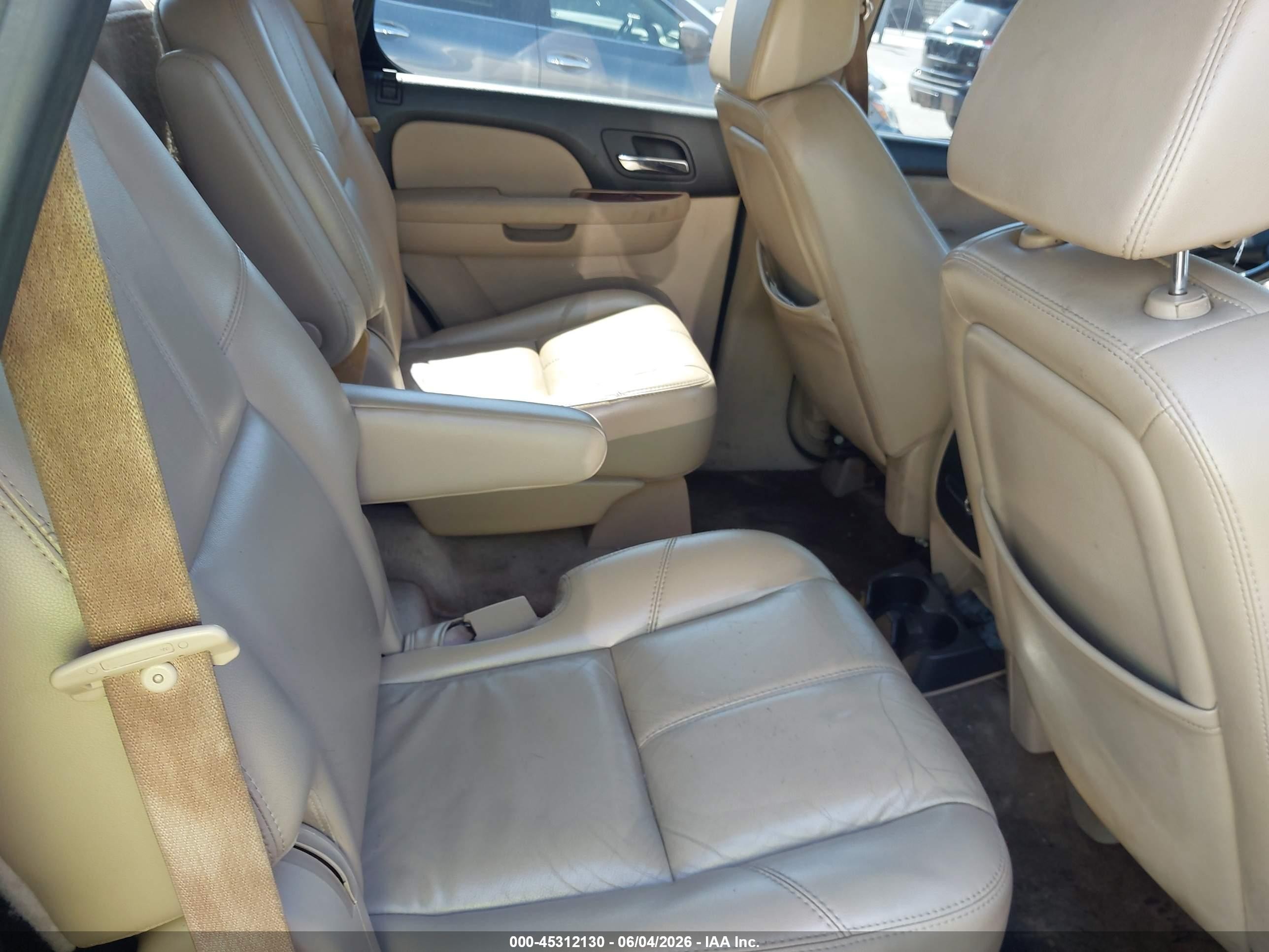 2007 Chevrolet Tahoe Ltz Gray vin: 1GNFC13J77J110762
