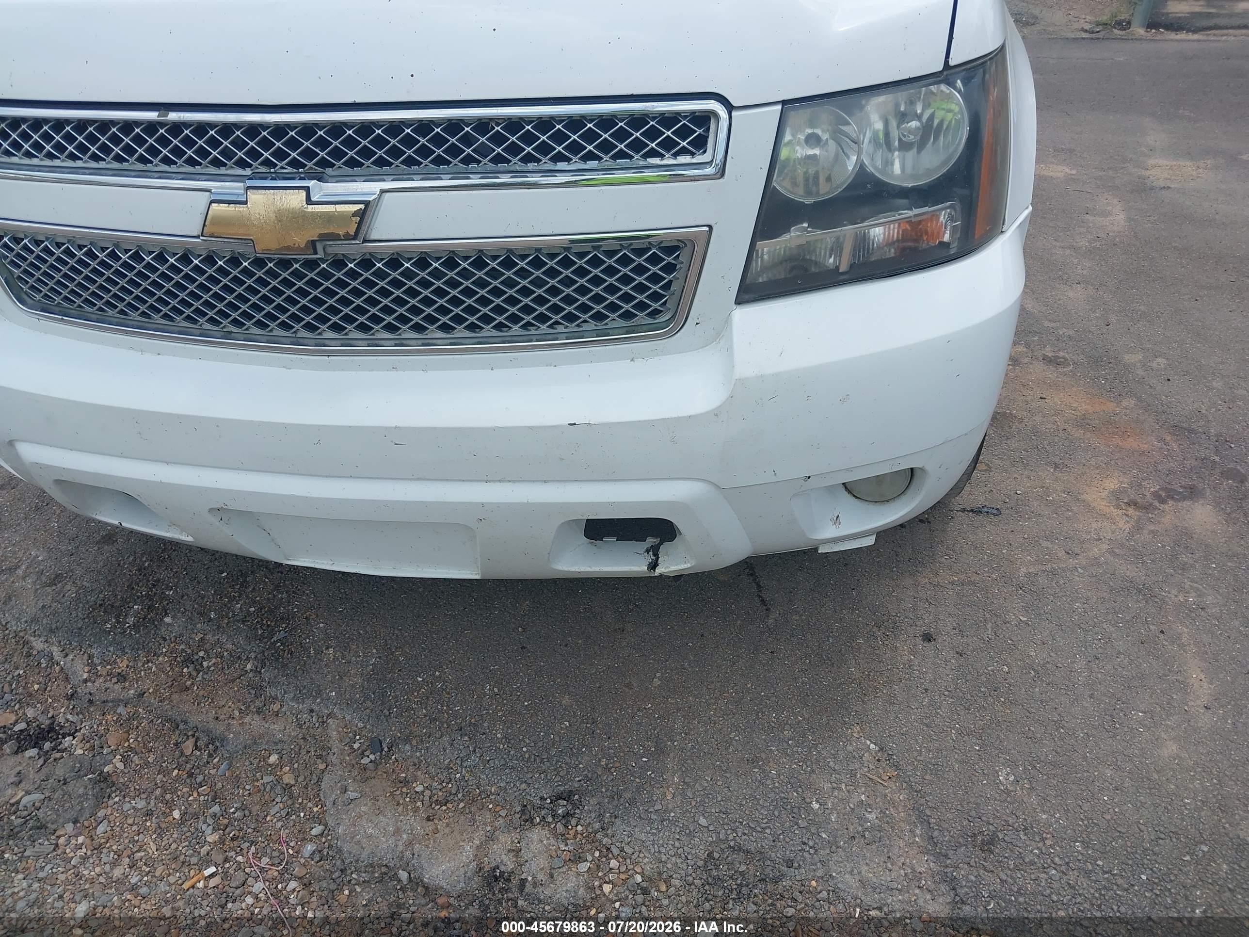 2007 Chevrolet Tahoe Lt White vin: 1GNFC13J77R115350