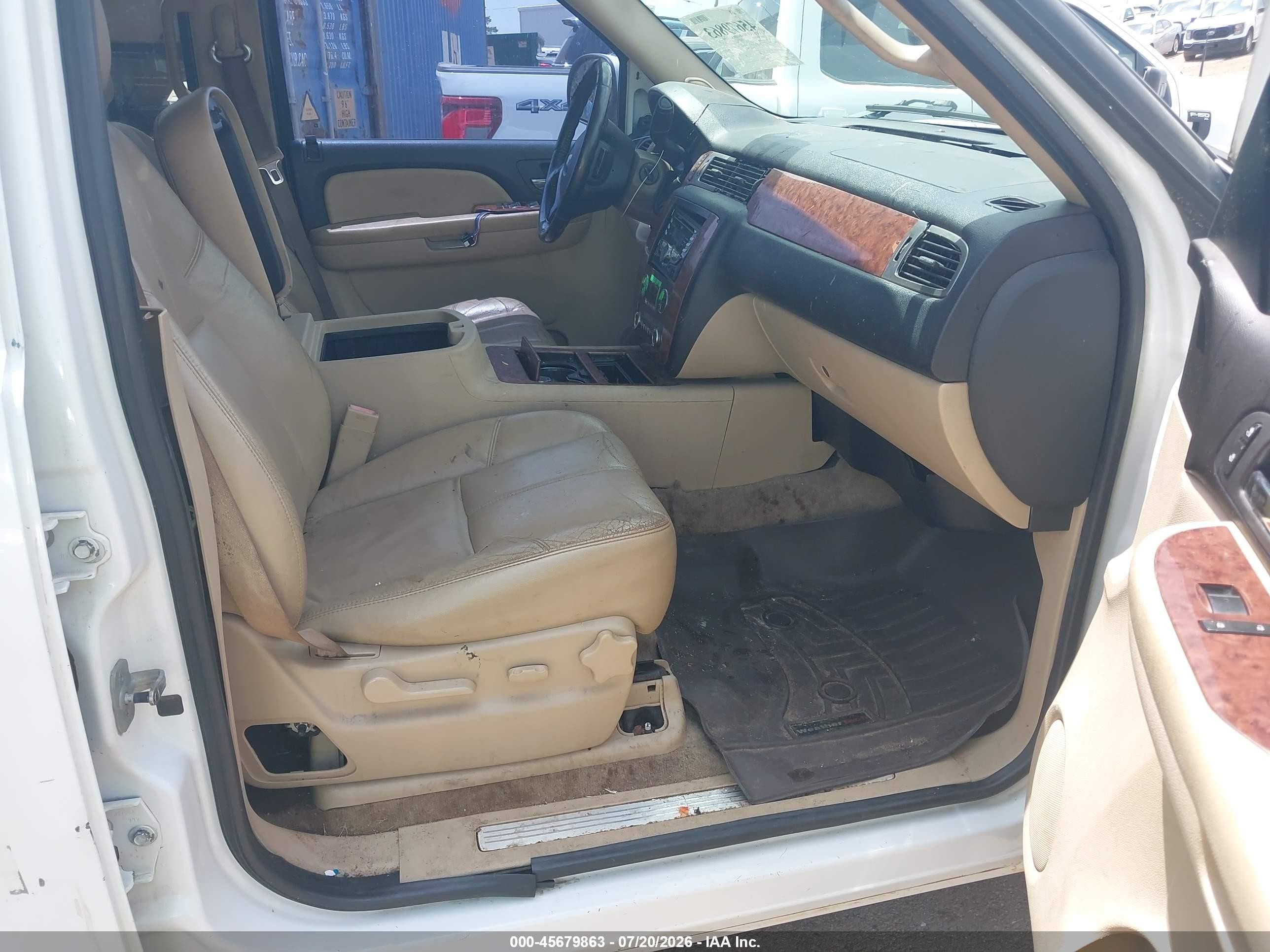 2007 Chevrolet Tahoe Lt White vin: 1GNFC13J77R115350