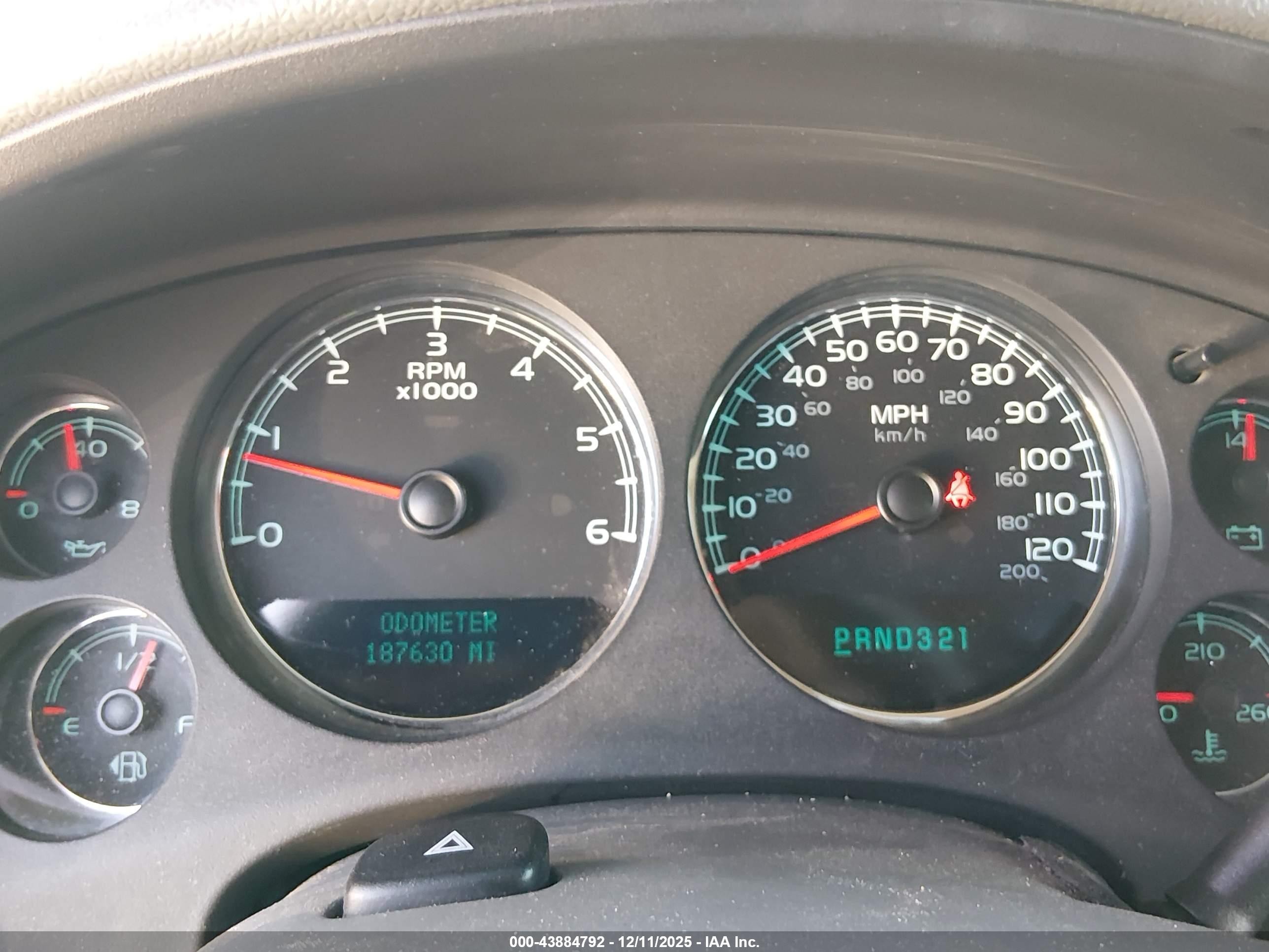 2007 Chevrolet Tahoe Lt Gray vin: 1GNFC13J87J264297