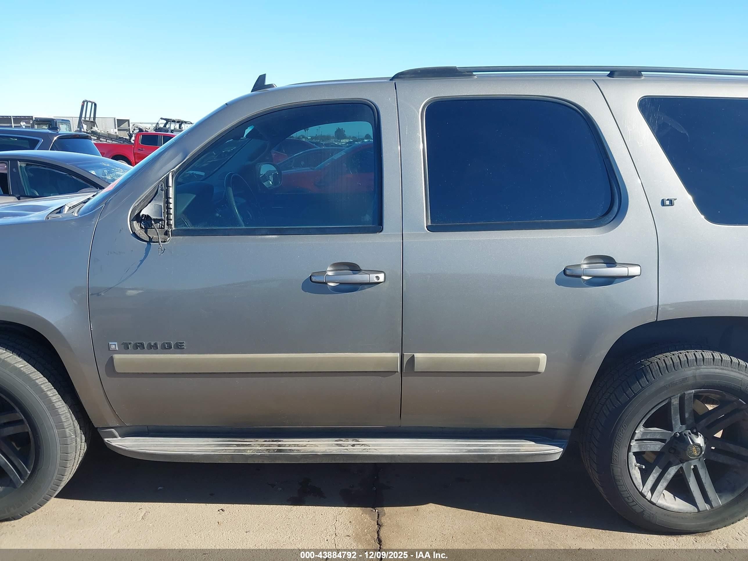 2007 Chevrolet Tahoe Lt Gray vin: 1GNFC13J87J264297