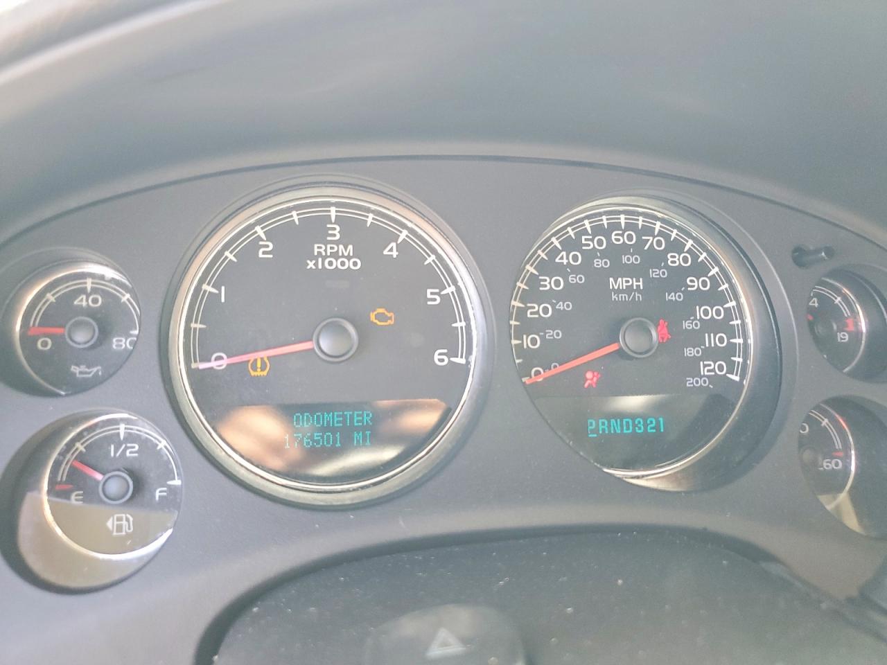 2007 Chevrolet Tahoe C1500 Белый vin: 1GNFC13J87R141052