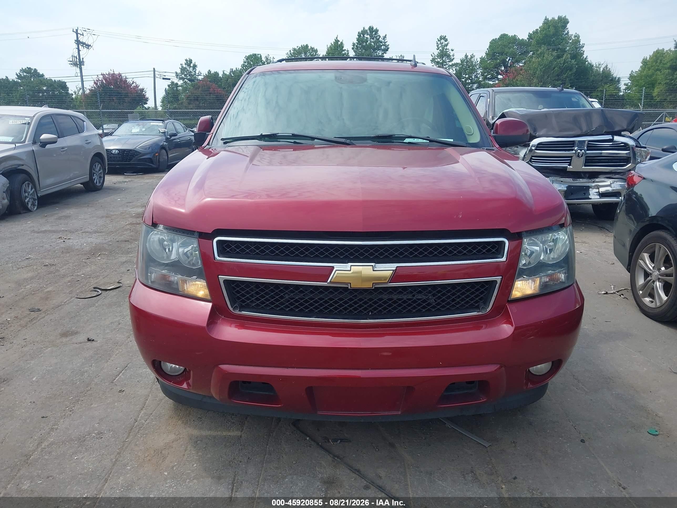 2007 Chevrolet Tahoe Lt Темно-бордовый vin: 1GNFC13J87R186041