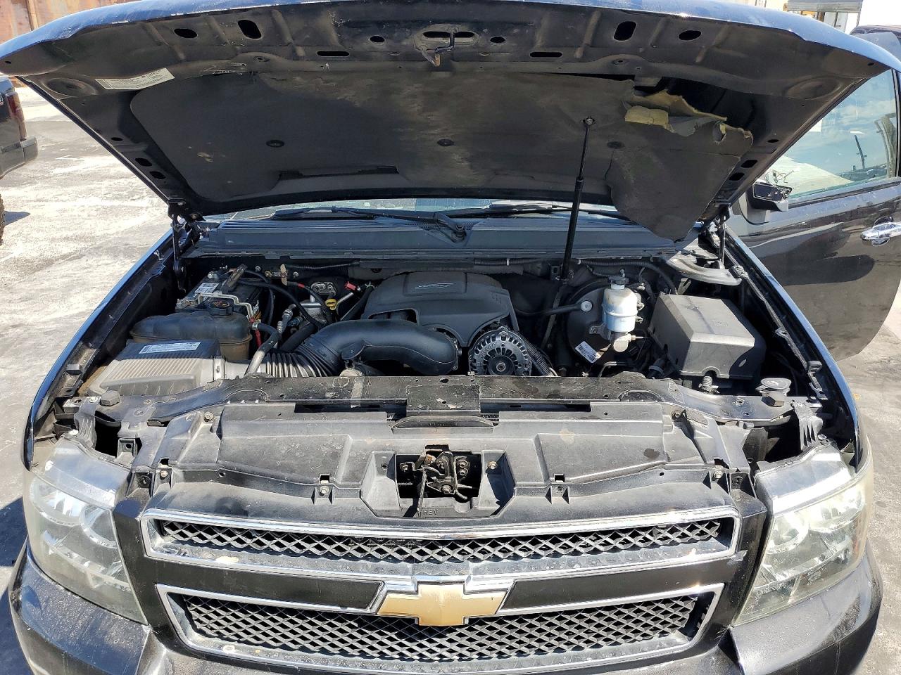 2007 Chevrolet Tahoe C1500 Черный vin: 1GNFC13J87R299732