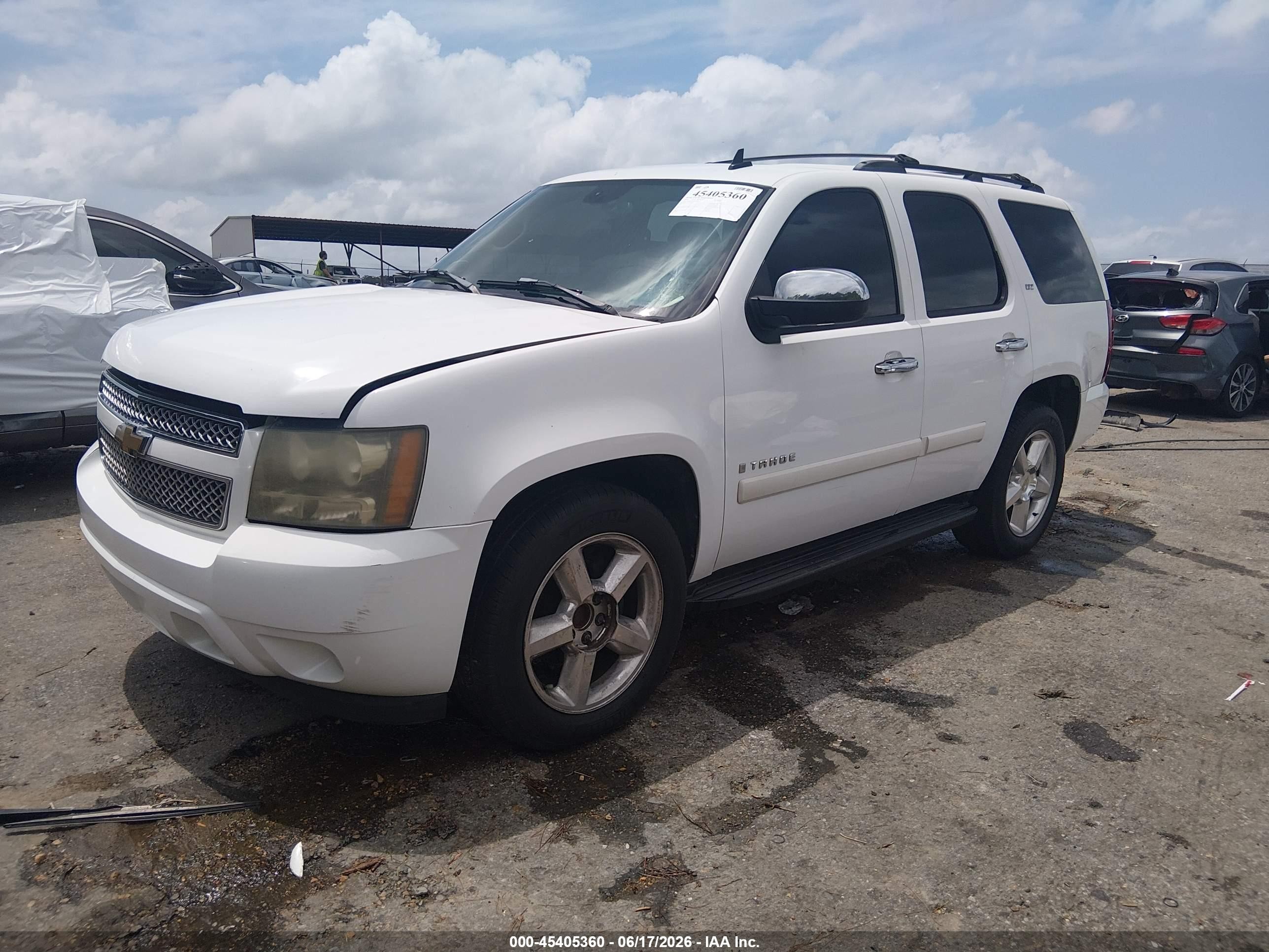2007 Chevrolet Tahoe Ltz White vin: 1GNFC13J87R346032